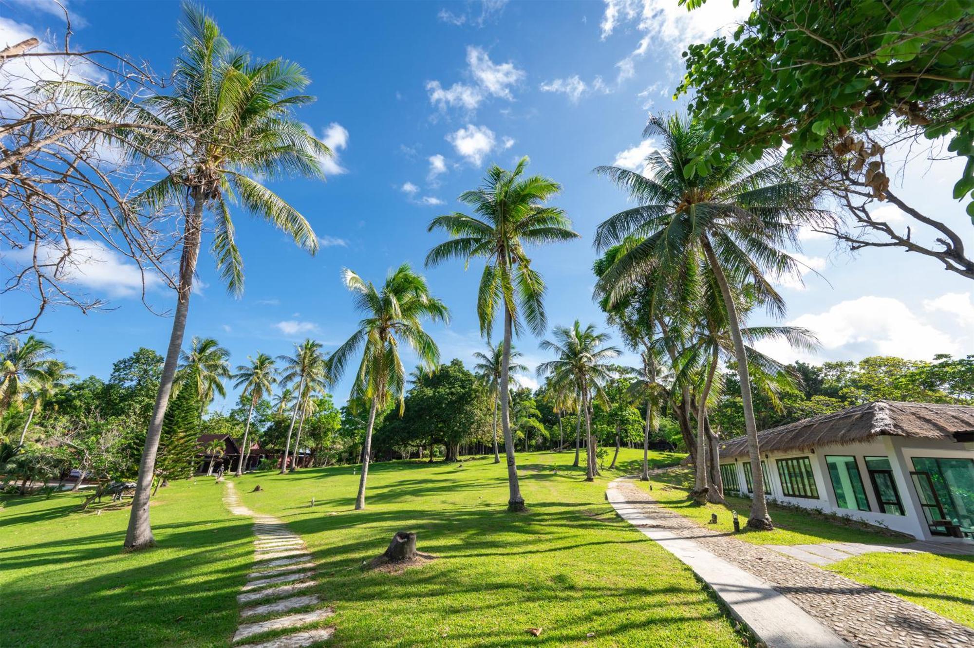 Ban Raya And Koh Racha Yai