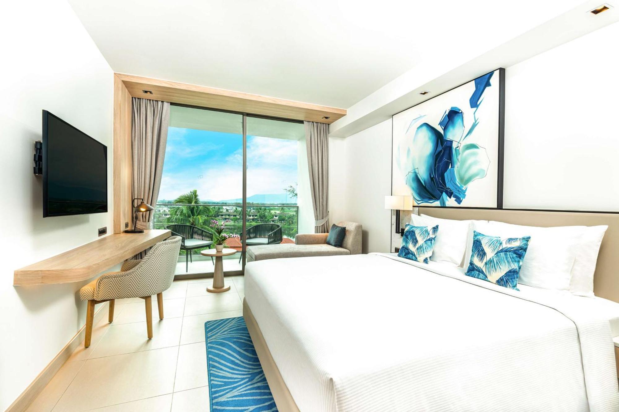 Hilton Garden Phuket - Sha Extra Hotel Strand Bang Tao