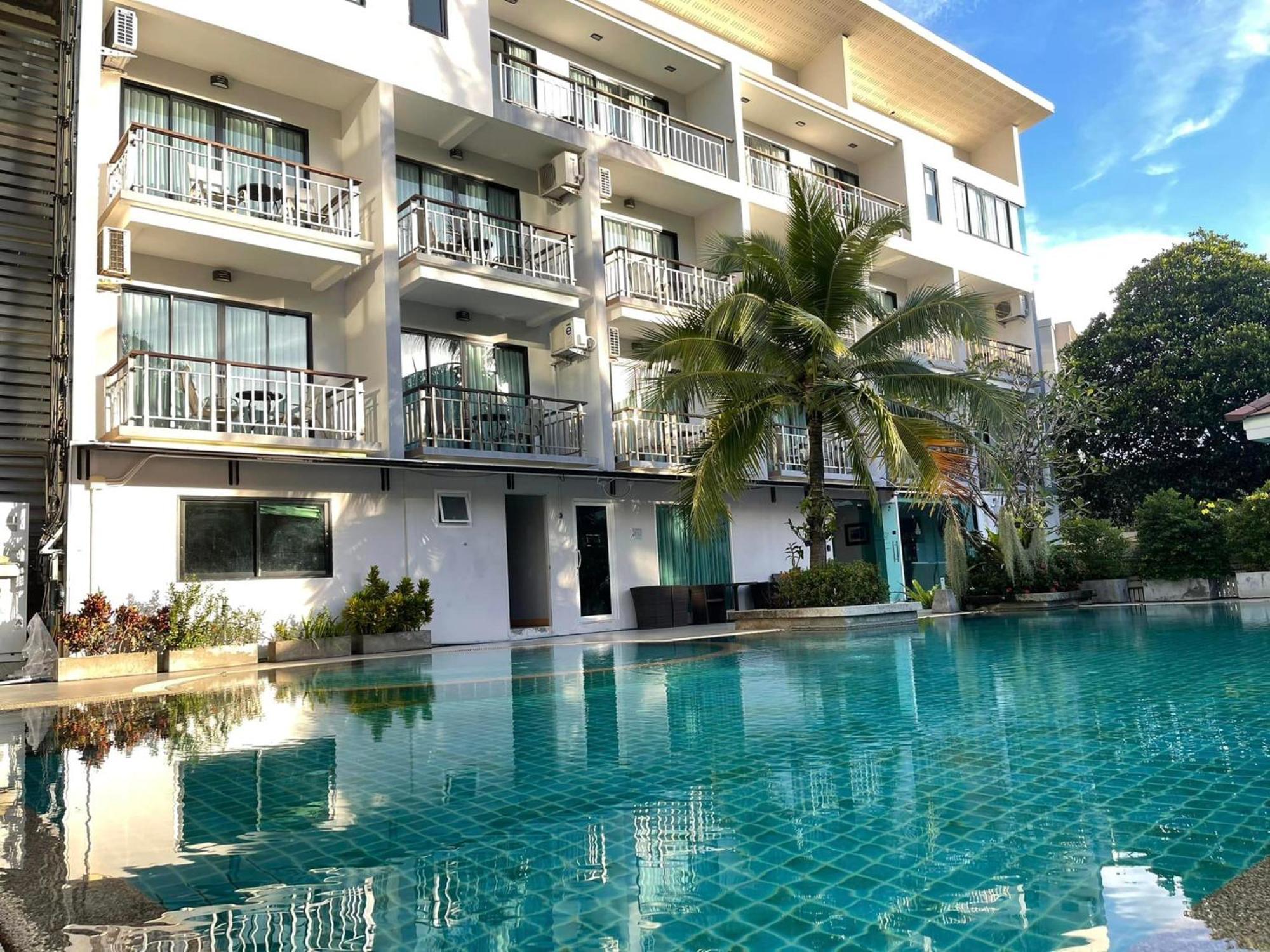 Hotel Dipantai Boutique 4*