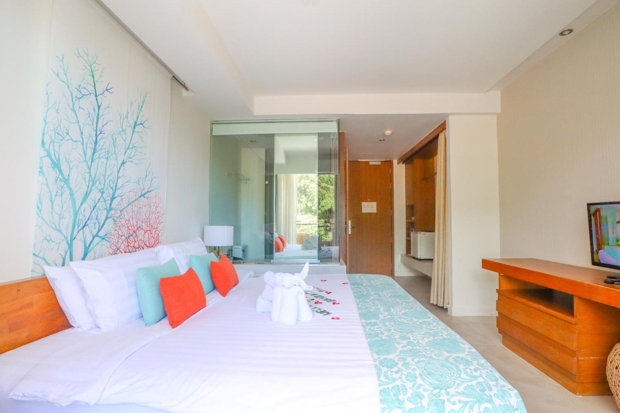 Bandara Resort, Phuket 4*