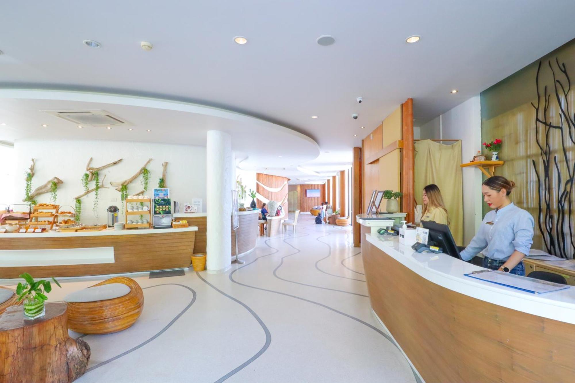 Hotel Bandara Resort, Phuket 4*