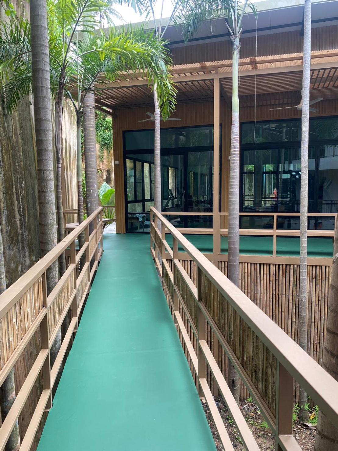 Baan Hotel 3*