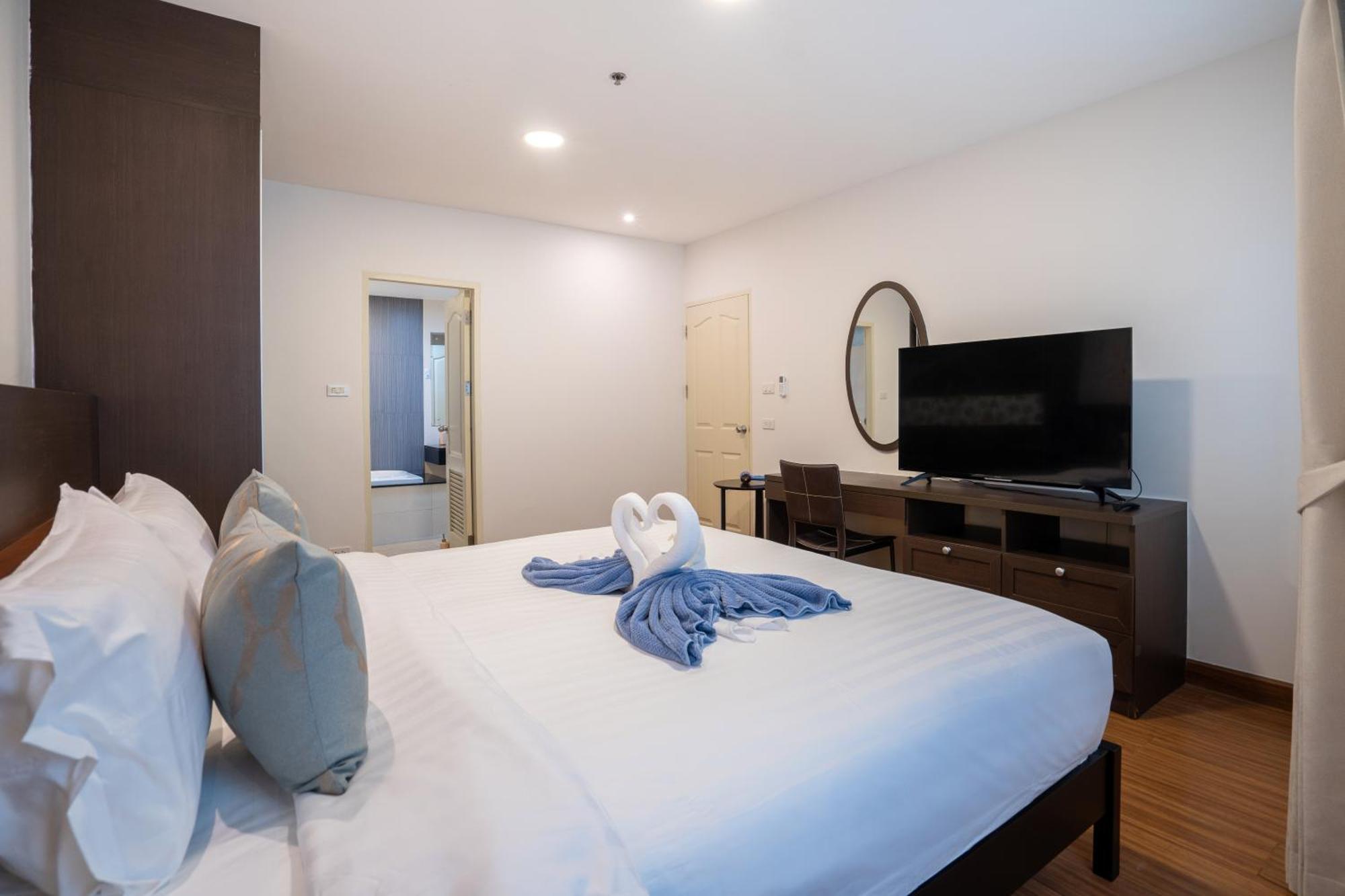 Phuket , 2 Bedroom Pool Apartment, Appartement Patong