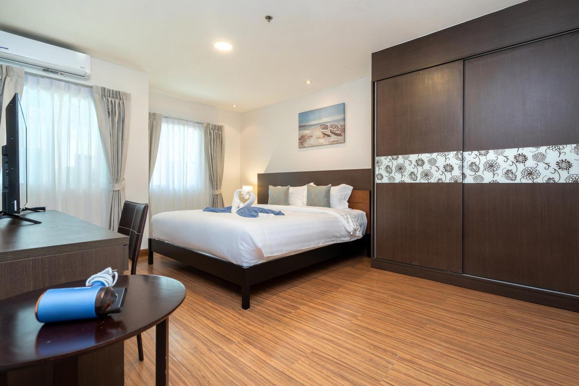 Phuket , 2 Bedroom Pool Apartment, Appartement *