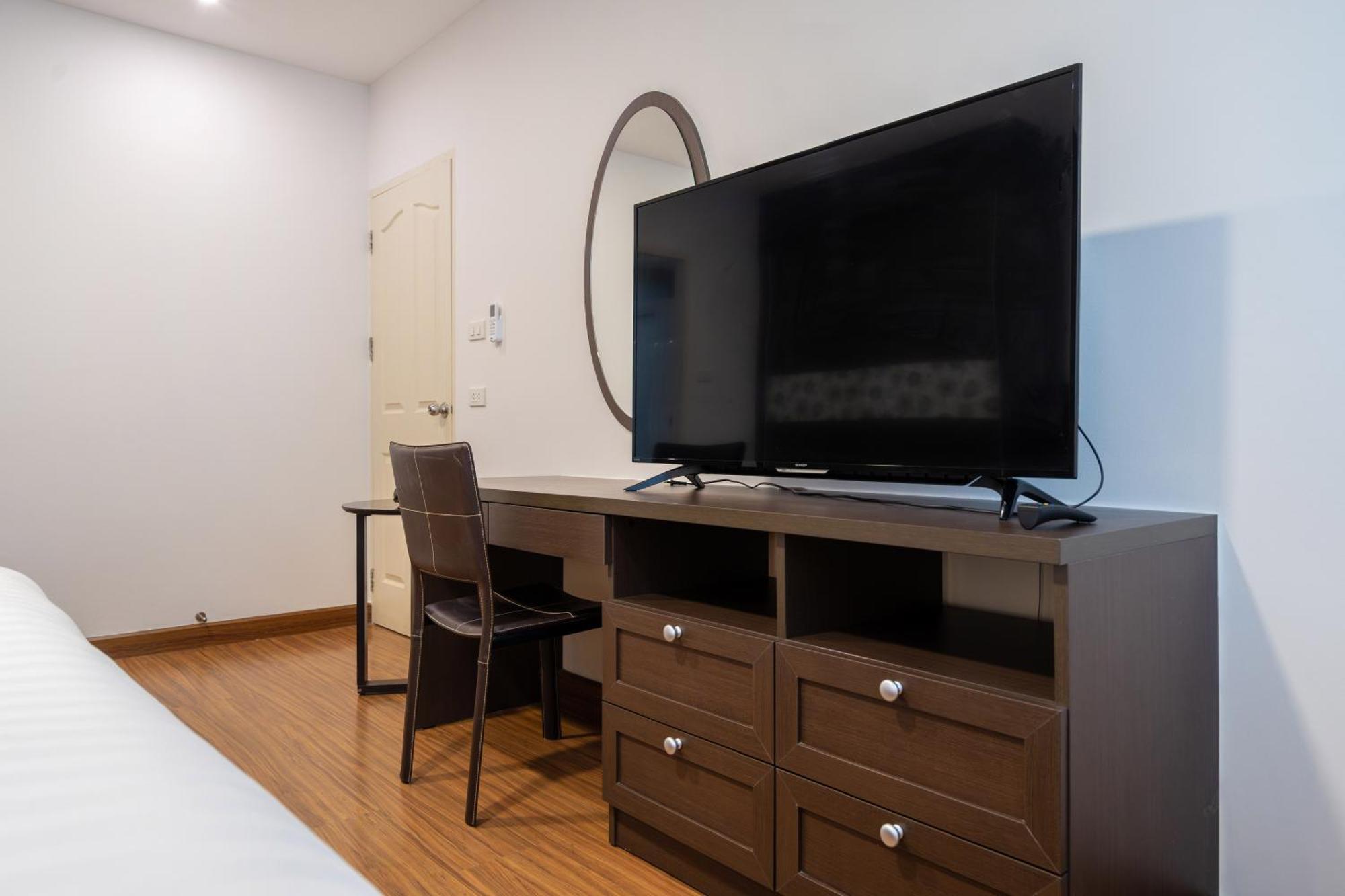 Phuket , 2 Bedroom Pool Apartment, Patong