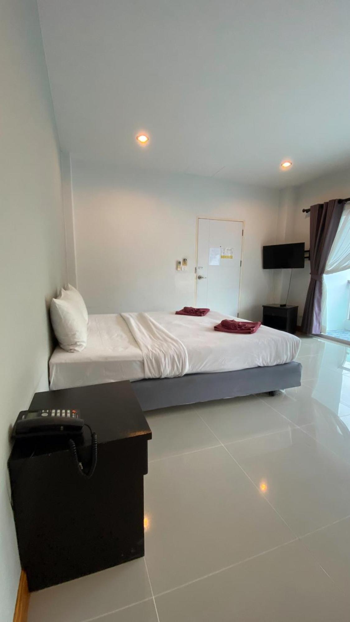 Sea Side Hotel 2*