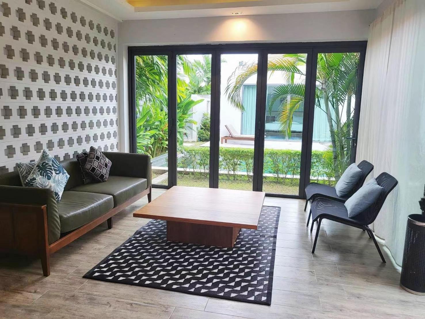 Villa E Near Bangtao Beach ,普吉高端社区邦涛区度假村私人泳池别墅 Bang Tao Beach (Phuket)