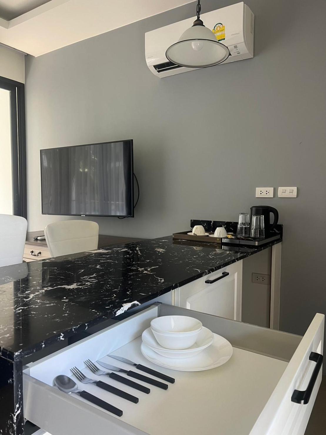 Aparthotel Palmyrah Pantai Surin
