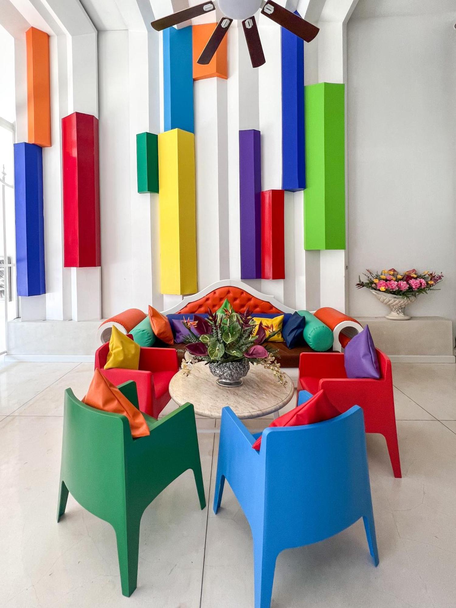 The Color Hotel Strand Kata