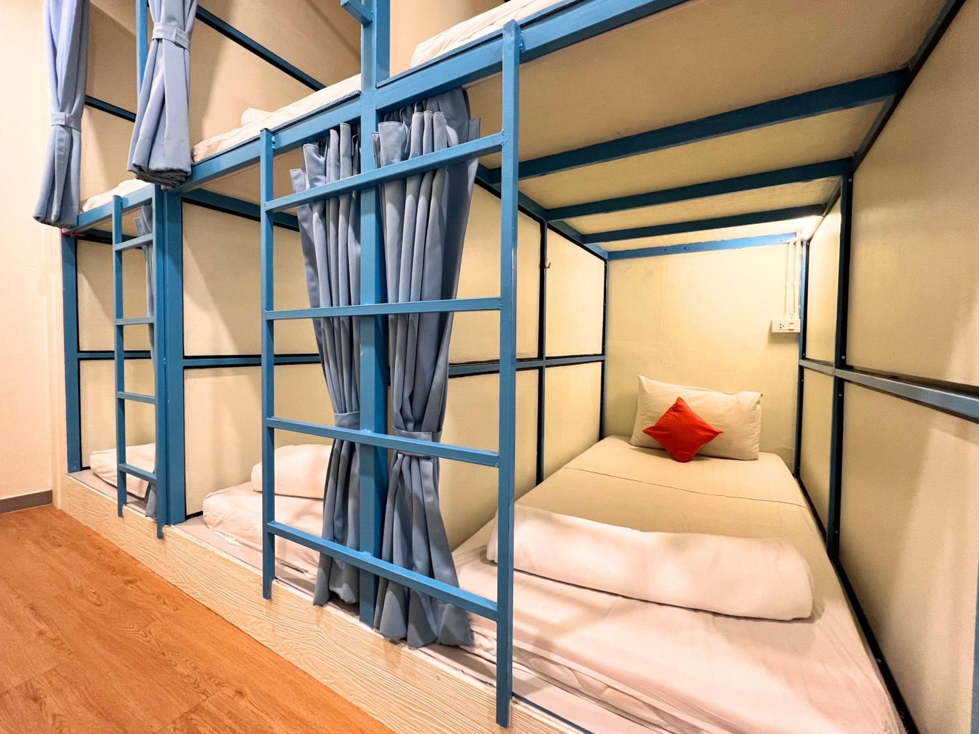 Hostel Sleepy Station *