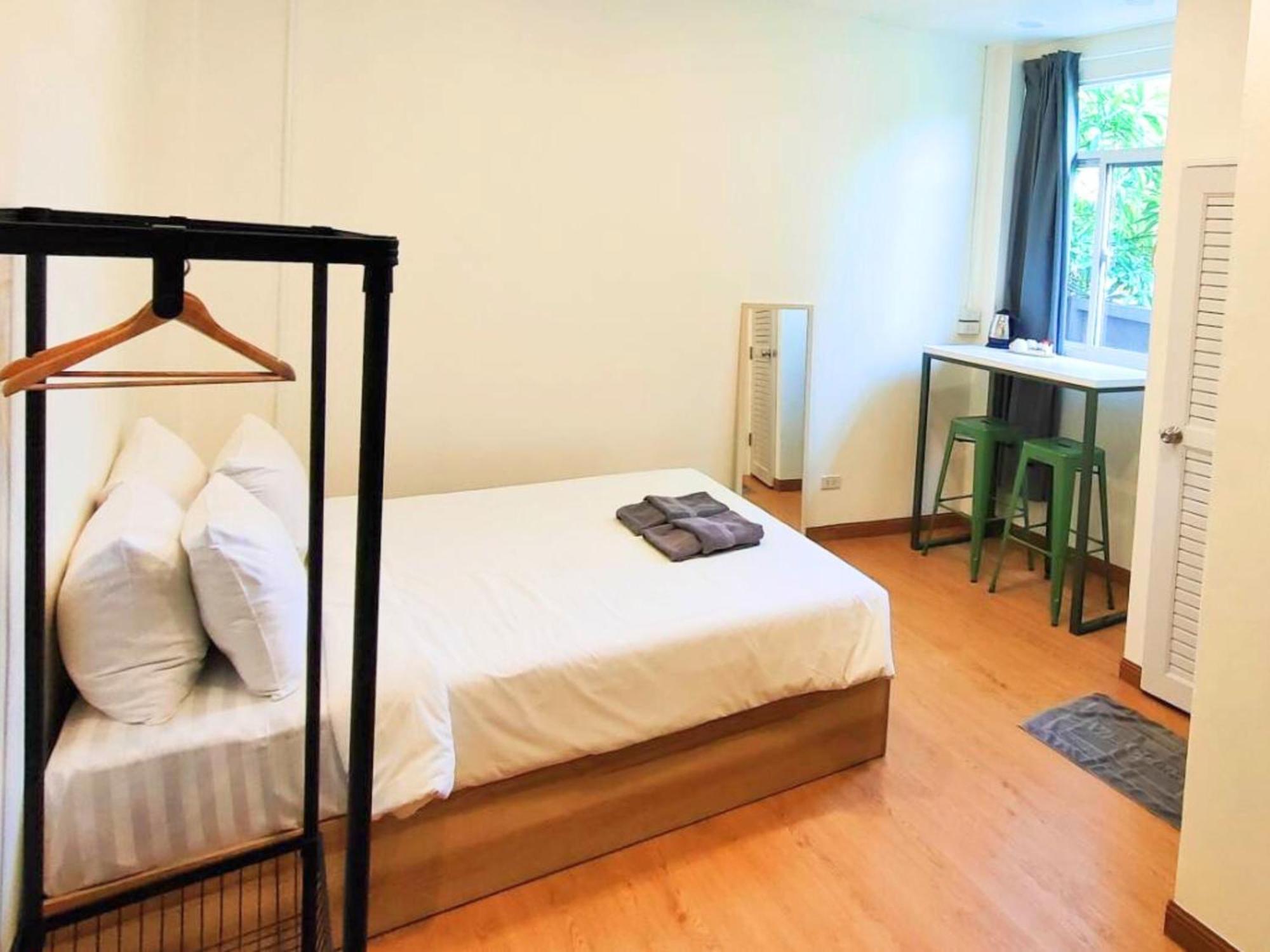 Sleepy Station Hostel Kata Beach (Phuket)