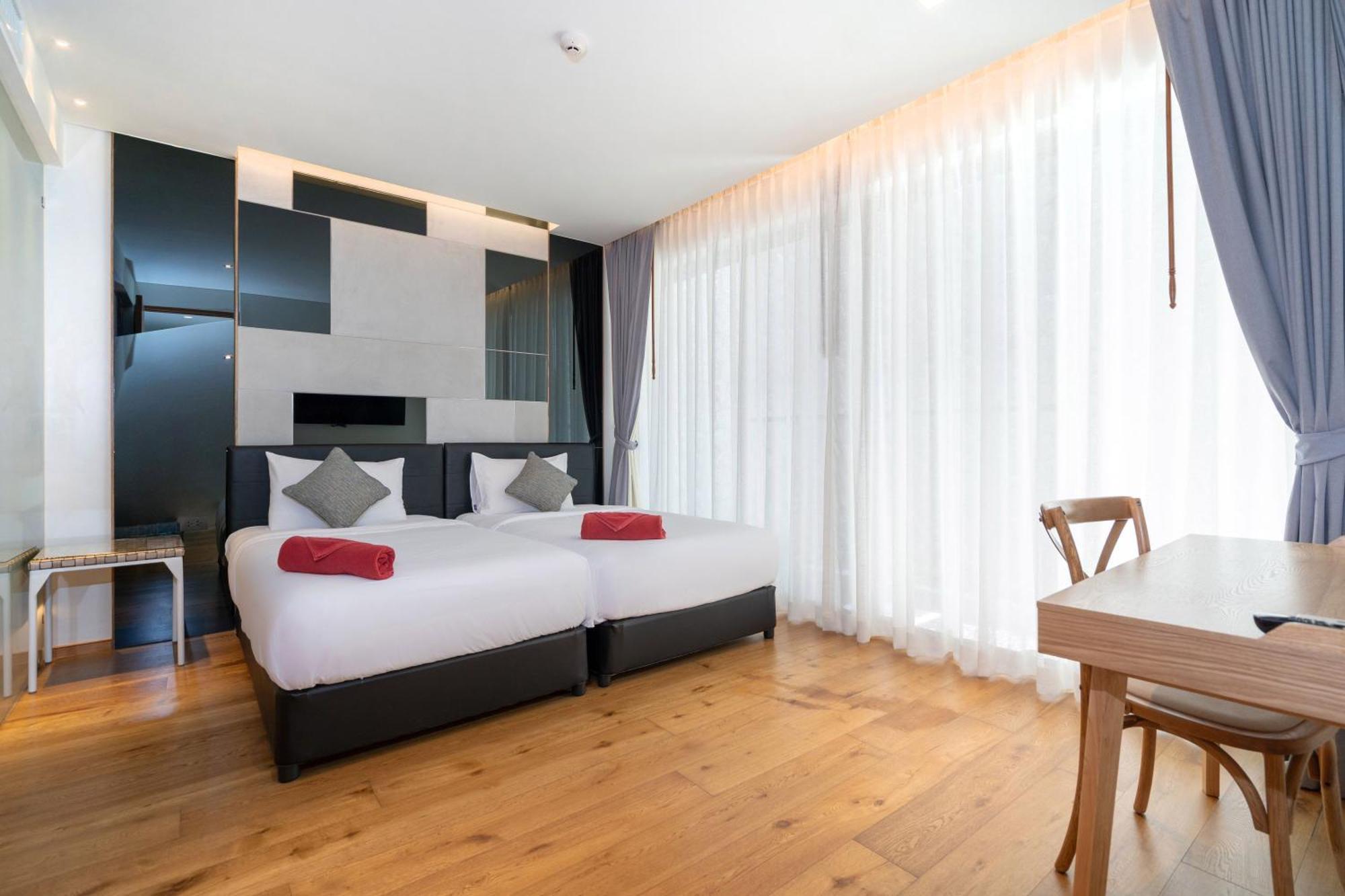 Sea View 2br Duplex In The Bluepoint 88 Near And Paradise Beach Patong