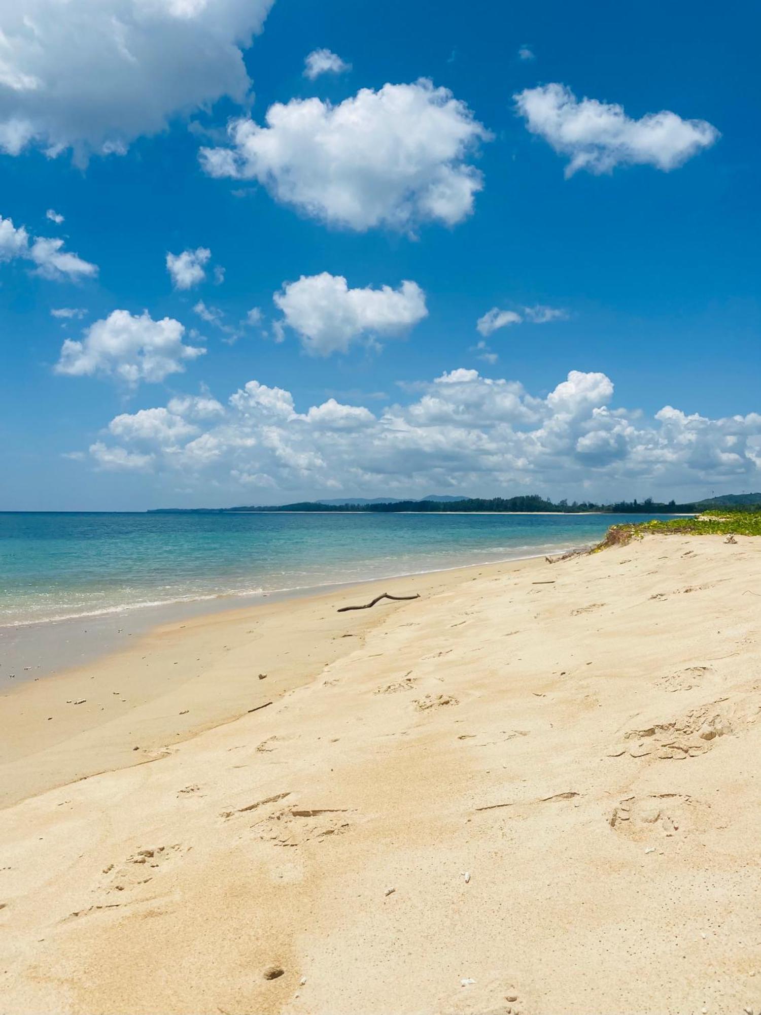 Wow 2 Bedroom Seaview, Pool, Gym, Walk To Beautiful * Nai Yang