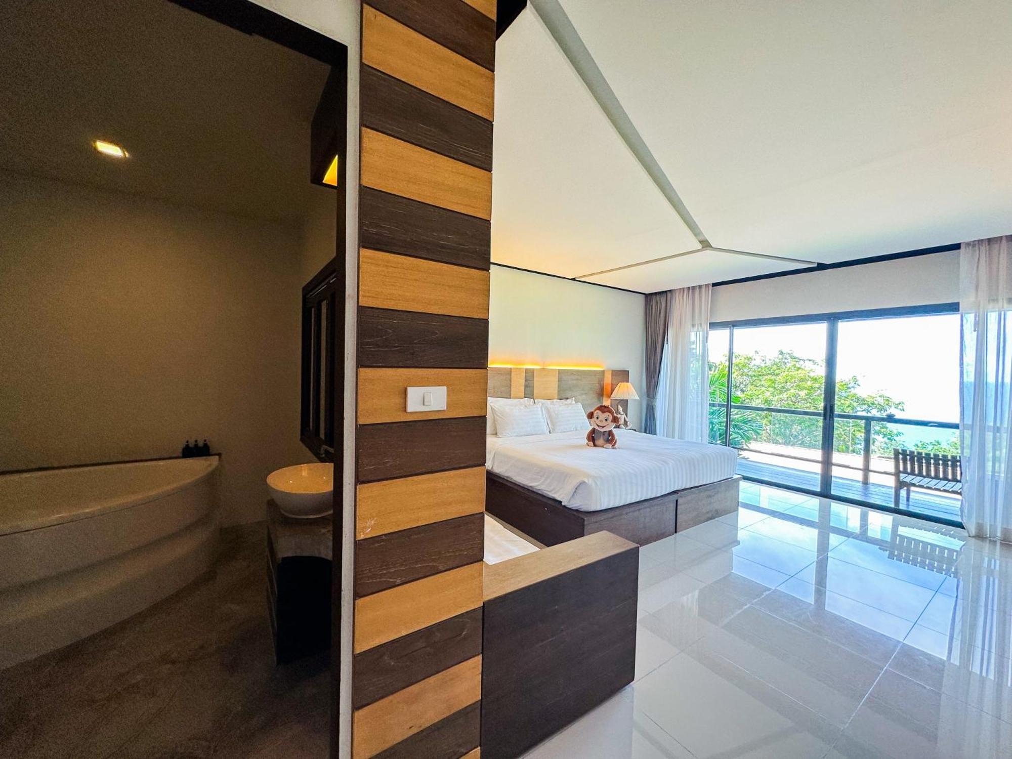 Secret Cliff & Restaurant - Sha Resort Karon