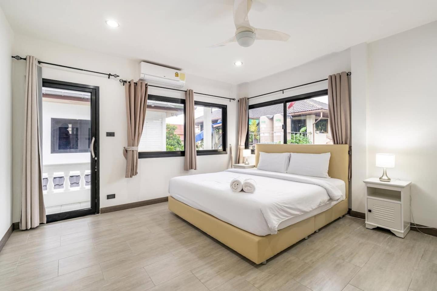 Apartment Fantasy - 2 Bedroom Pool View - *