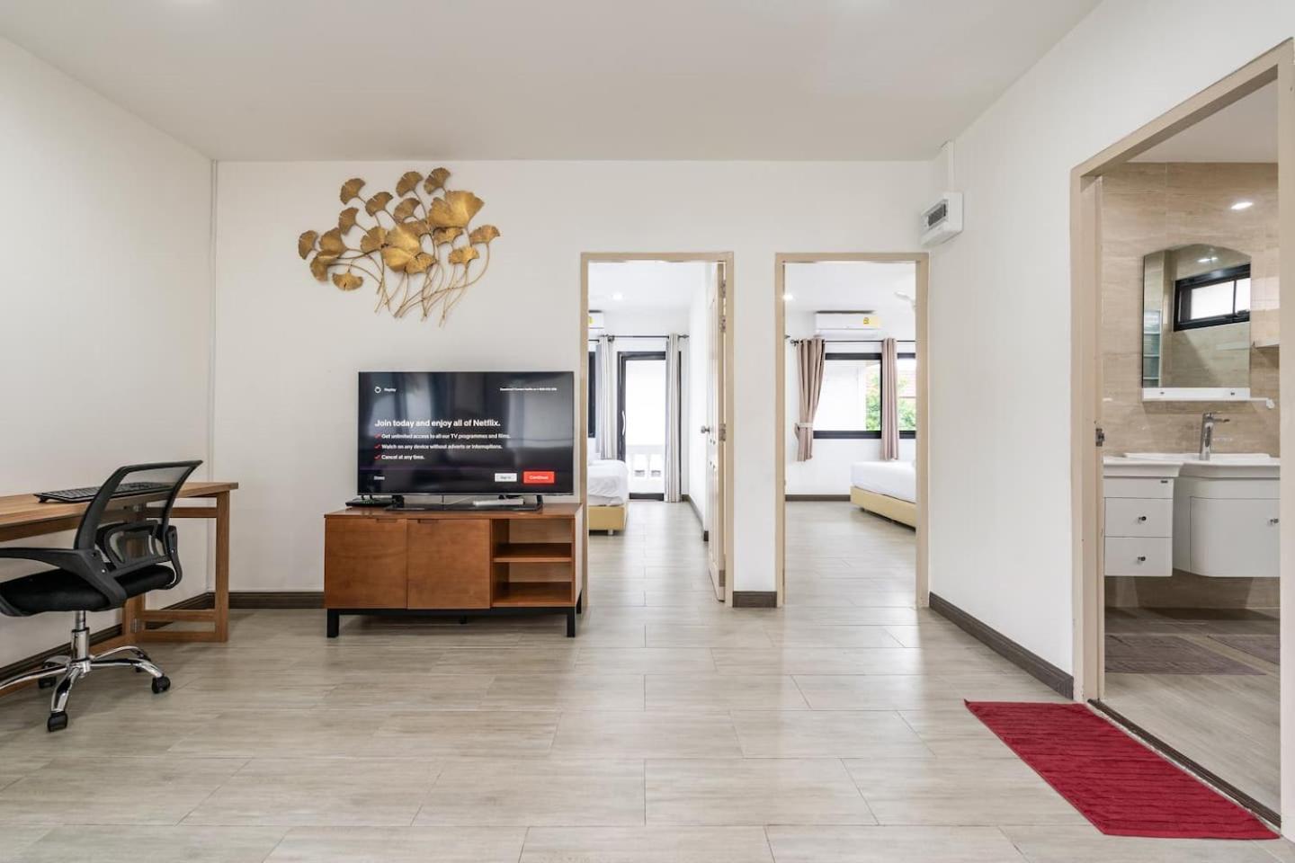 Fantasy - 2 Bedroom Pool View - *