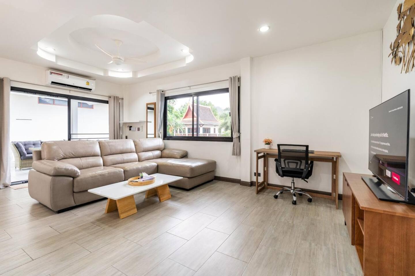 Apartment Fantasy - 2 Bedroom Pool View -