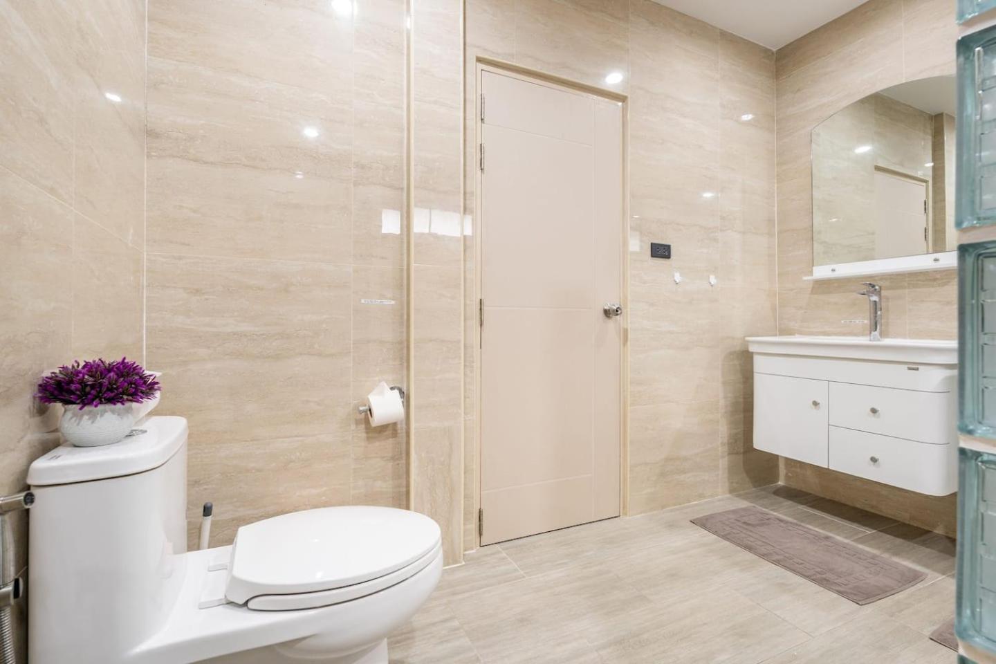 Apartment Fantasy - 2 Bedroom Pool View -