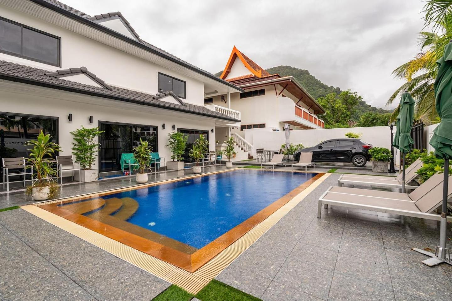 Apartment Fantasy - 2 Bedroom Pool View - *
