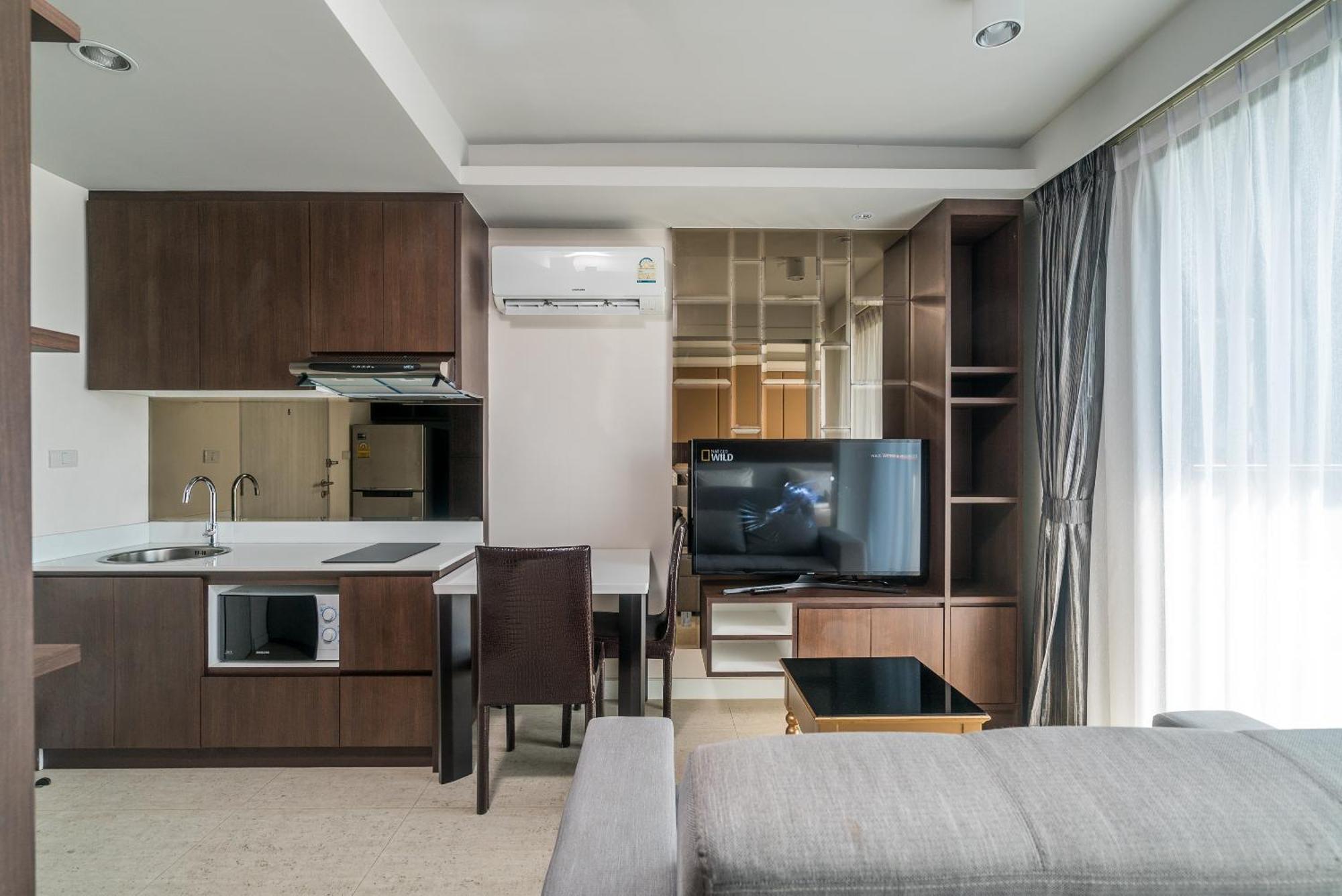 Private At Aristo By Lofty Apartment Ban Lum Fuang