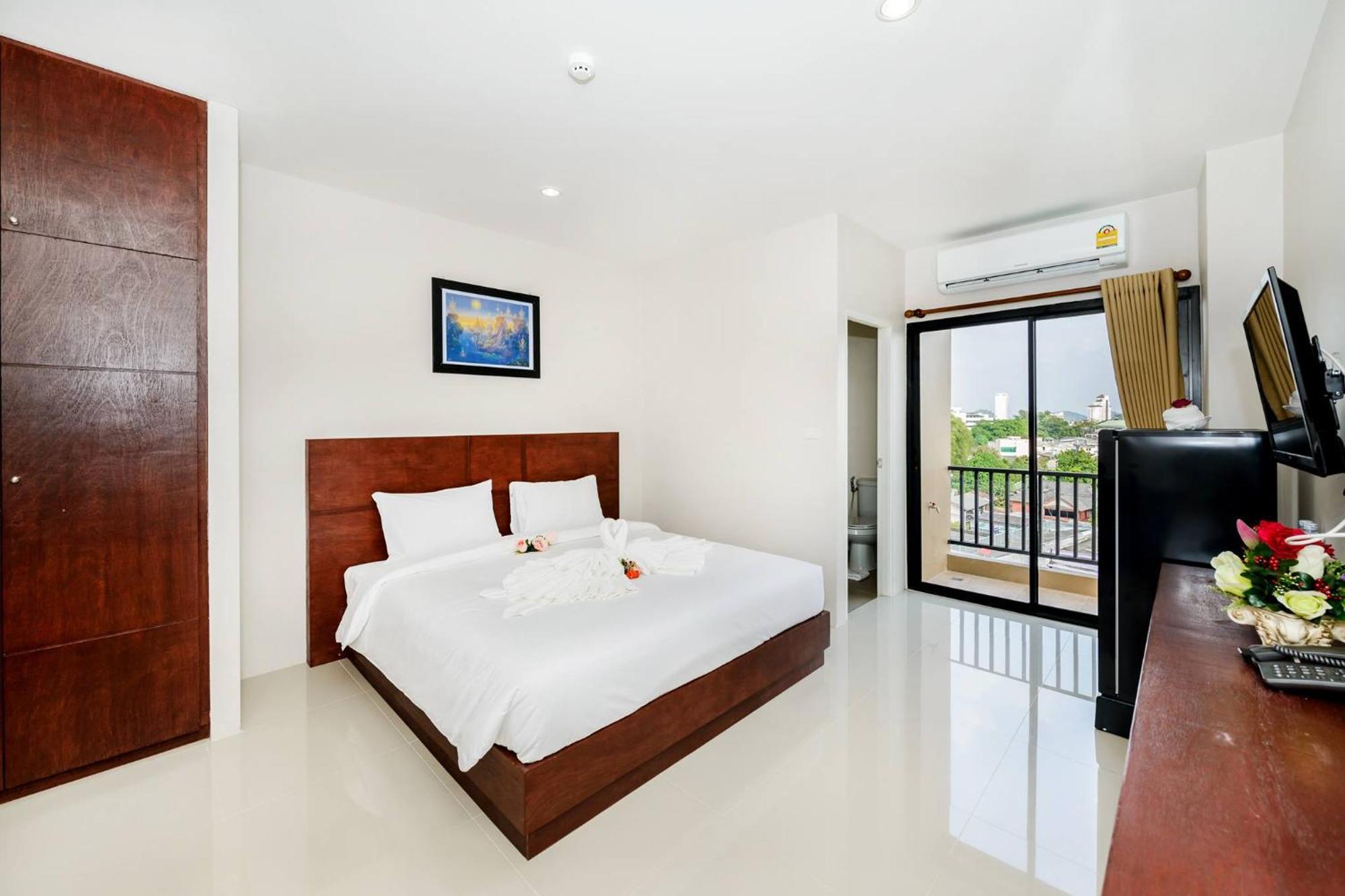 The Topaz Town Aparthotel 2*