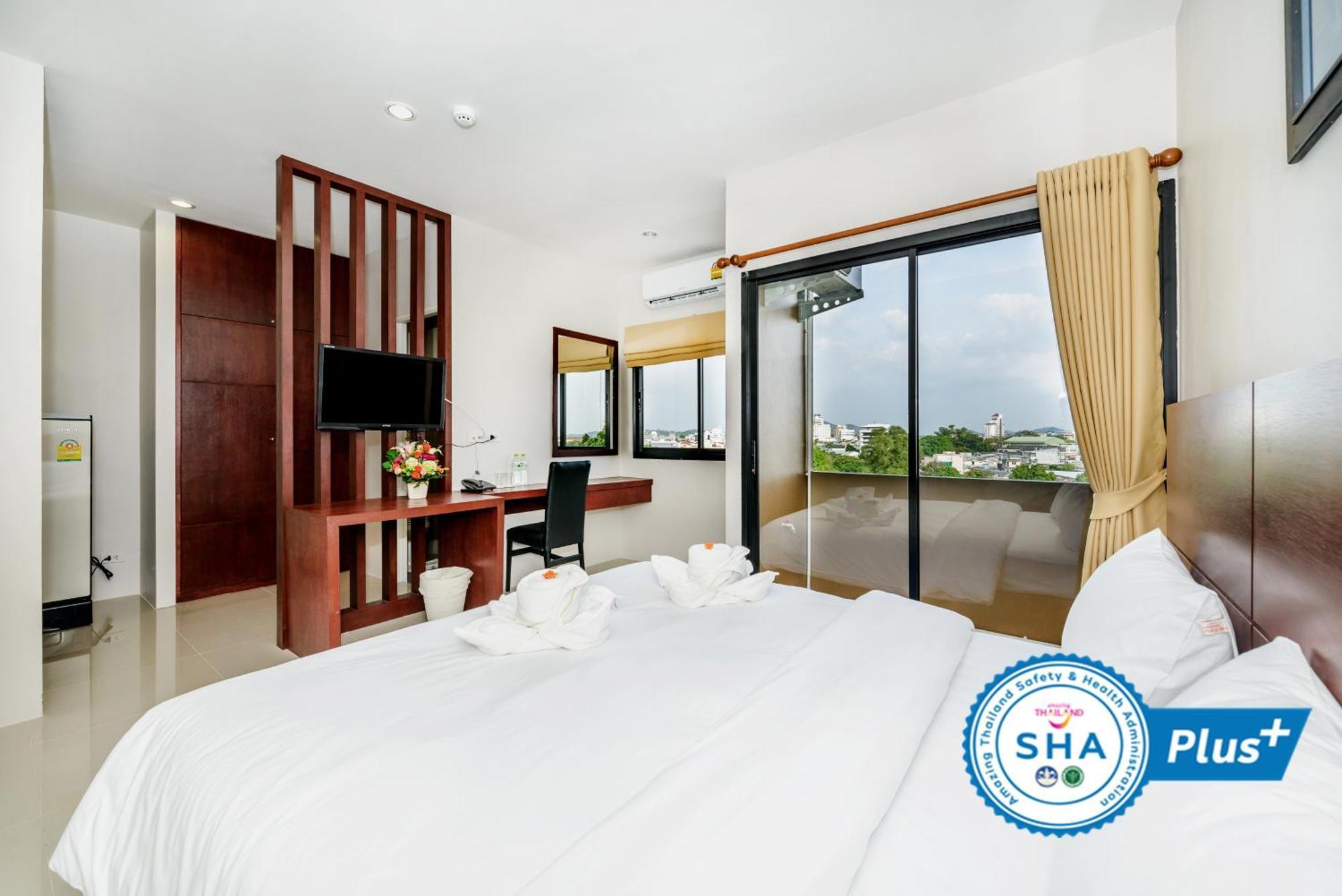 Aparthotel The Topaz Town 2*