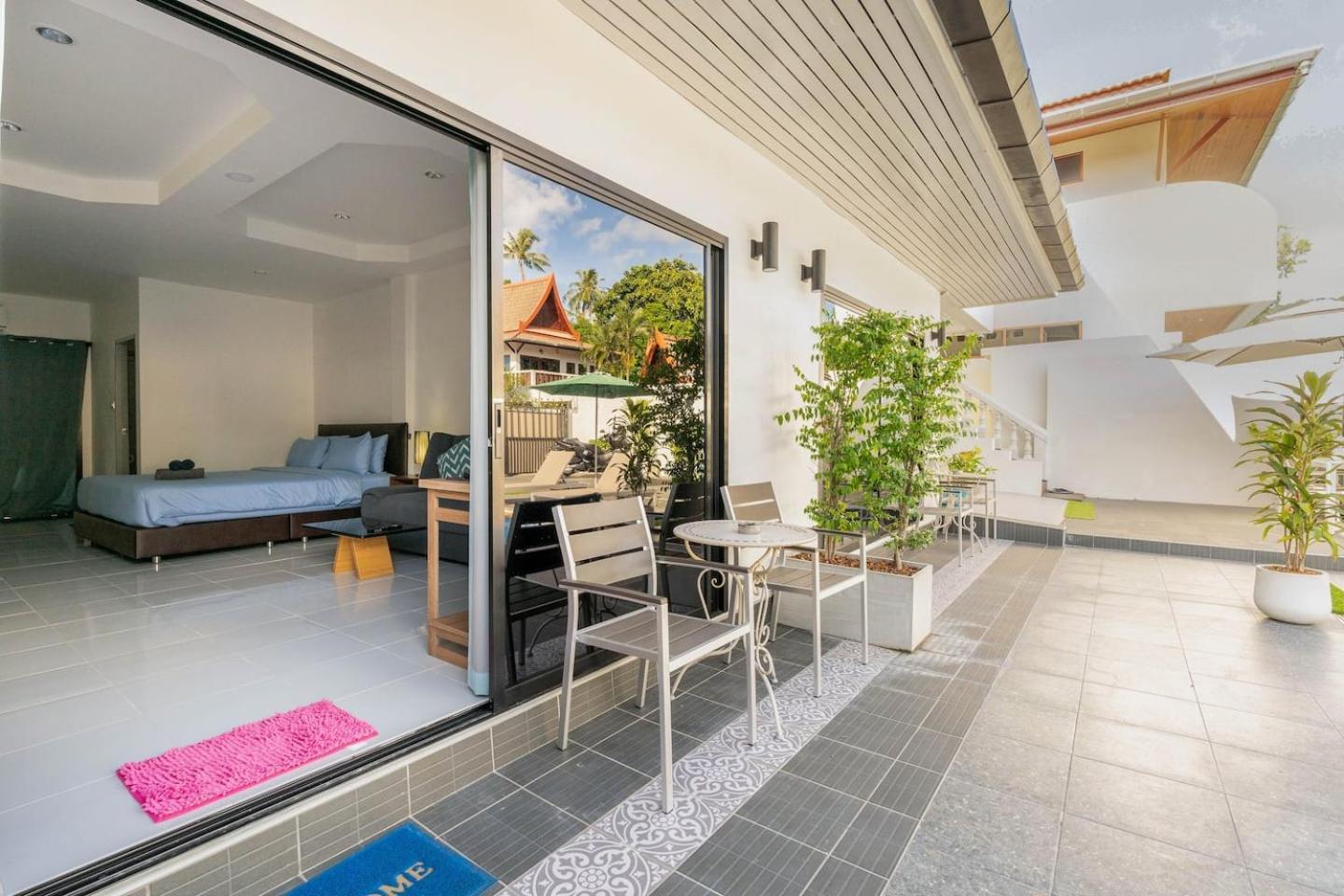 Fantasy 5 Bedroom Modern Private Pool *