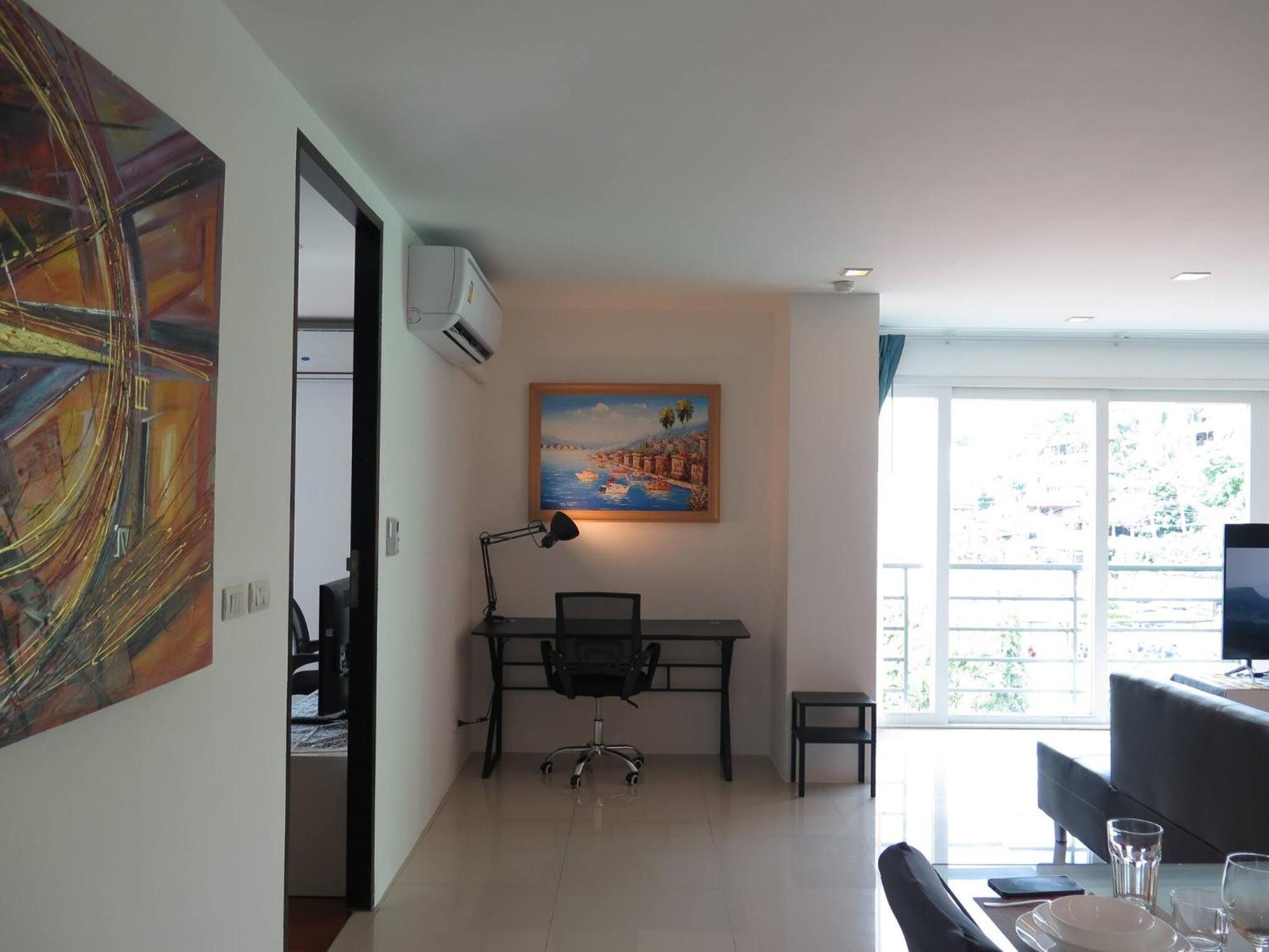 618-penthouse 3 Bedrooms Walking To *
