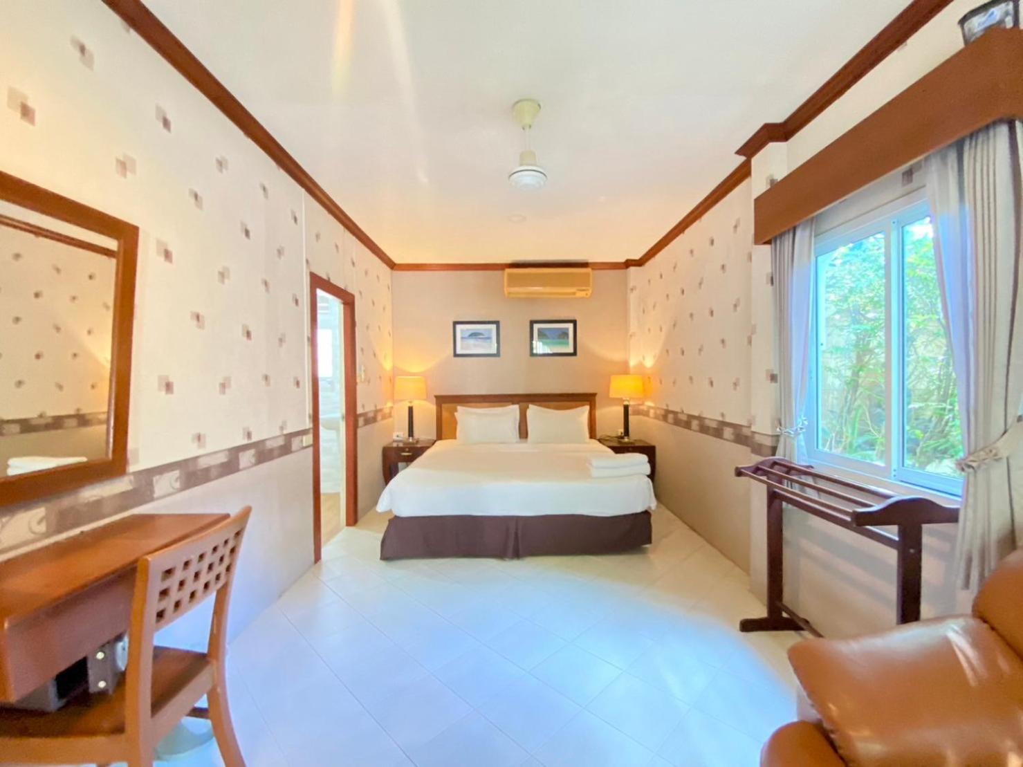 Garden Hotel 3*