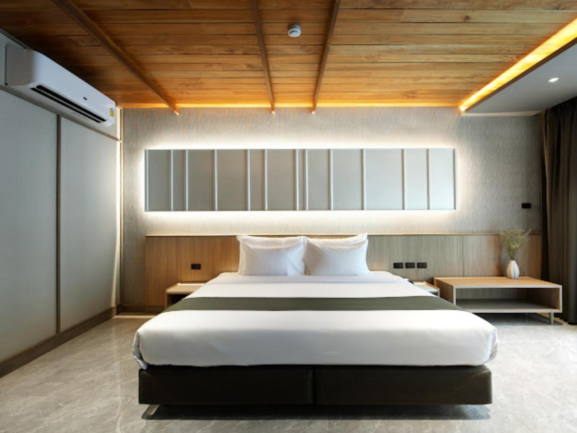 Areca And Hotel