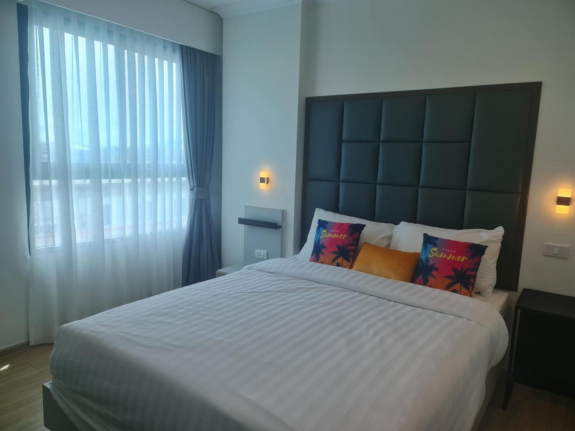 Apartment At Laguna Phuket *