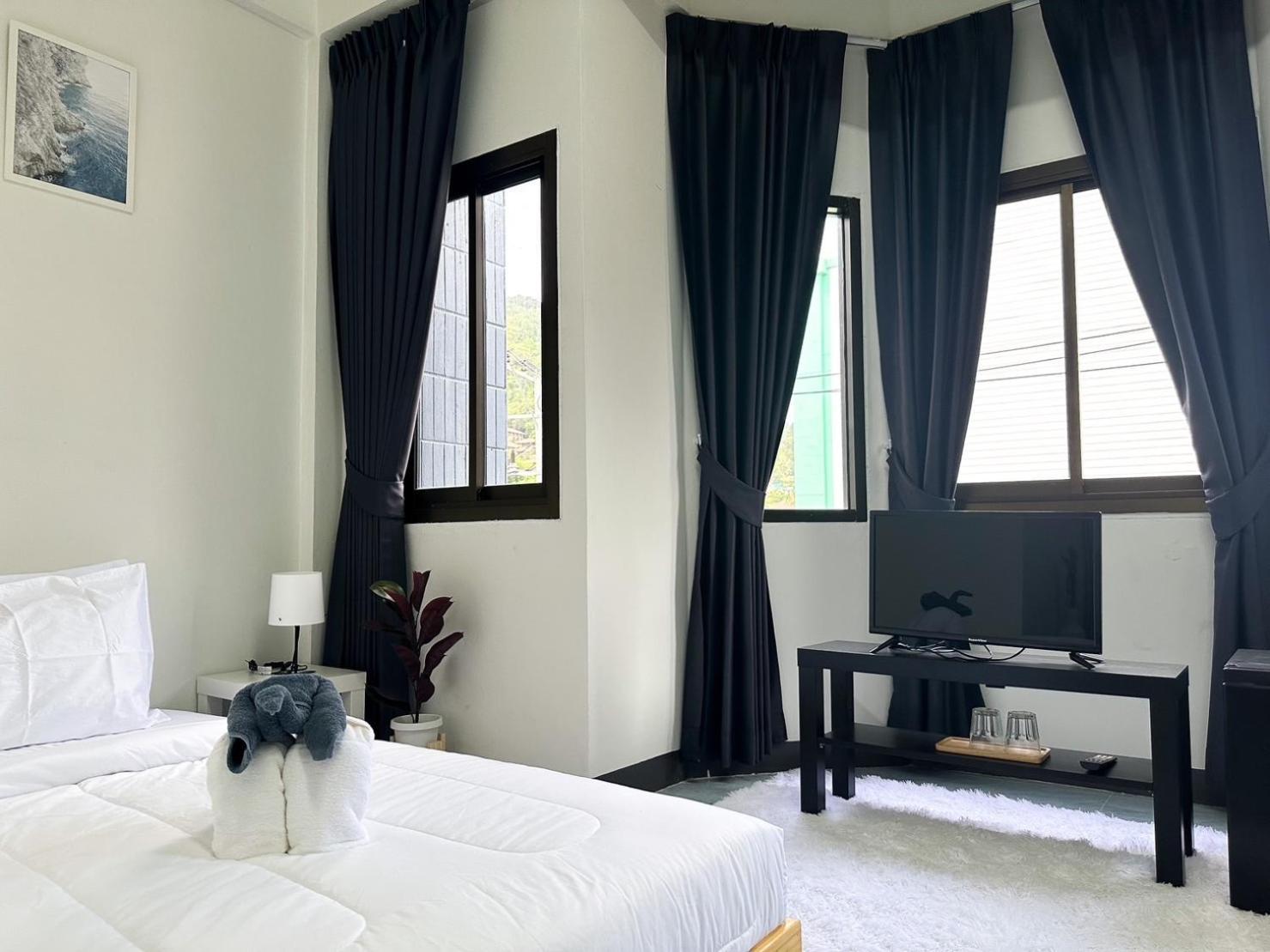Montana & Phuket Karon