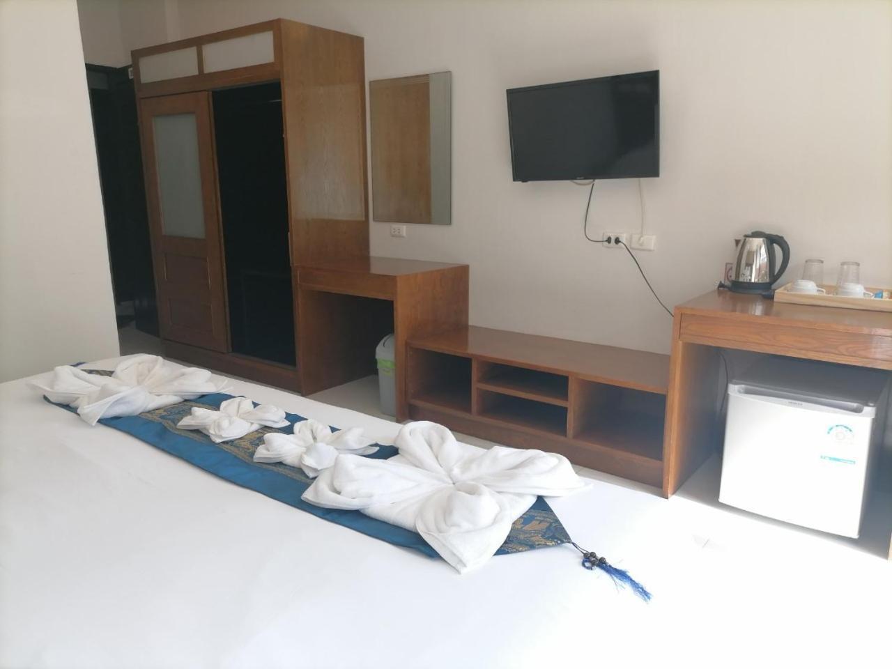 Nj Hotel Patong