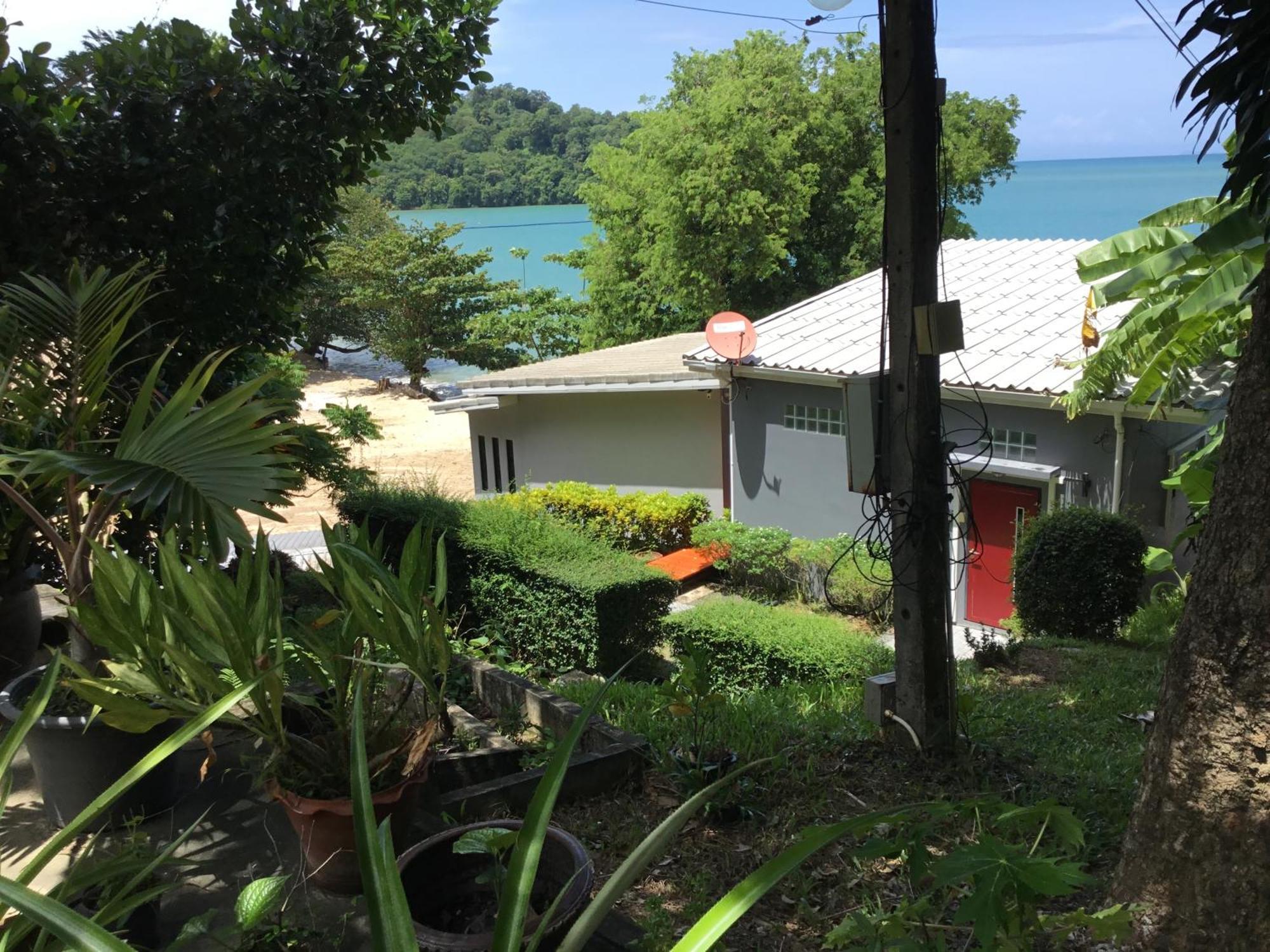 Koh Sirey Beachfront Pool * Phuket