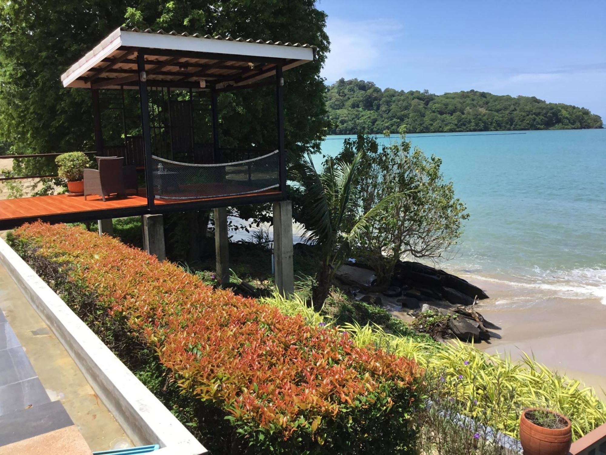 Koh Sirey Beachfront Pool Ferienhaus Phuket