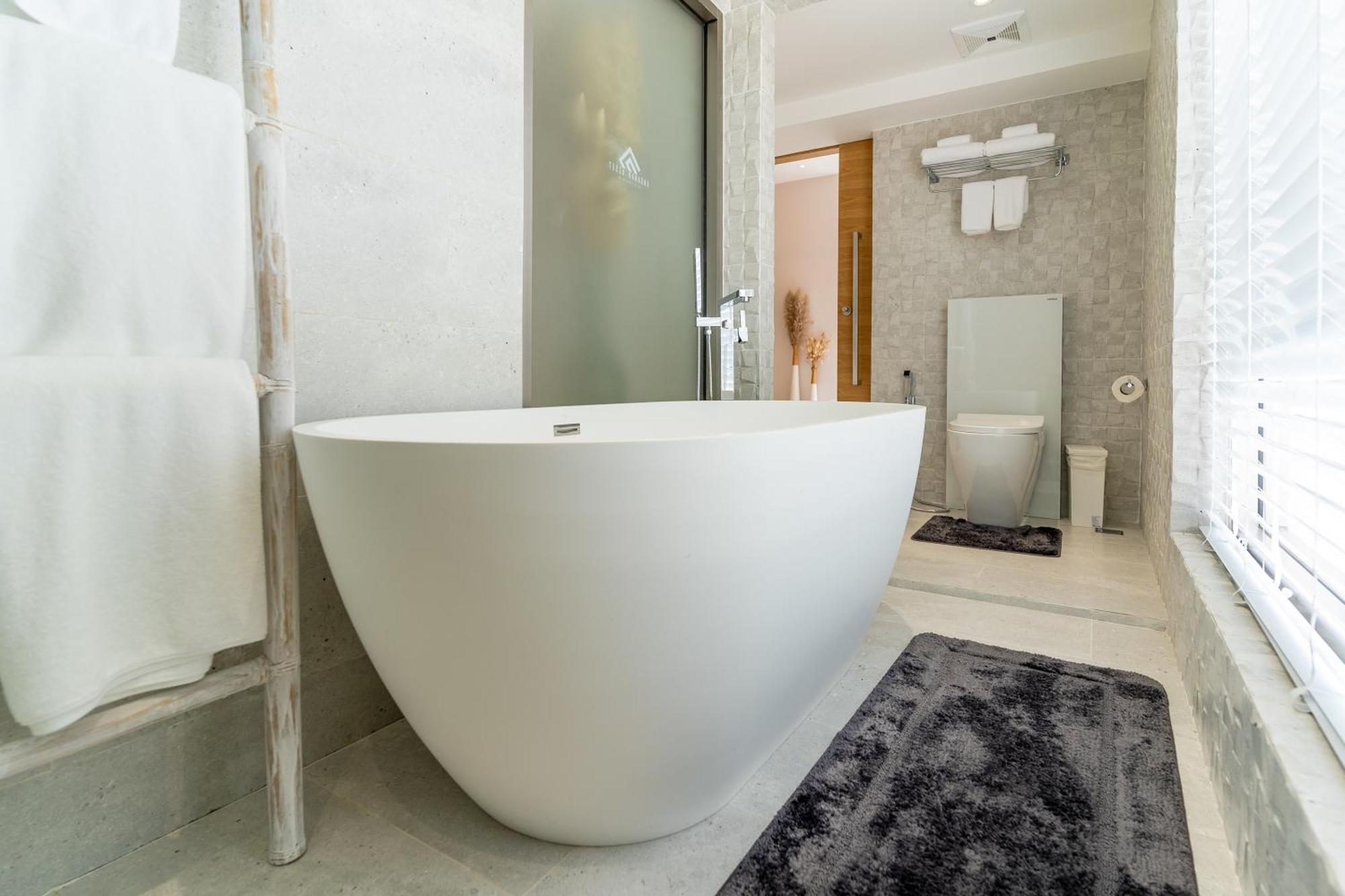 Exquisite Pool A19: Aesthetics And Luxury Combined