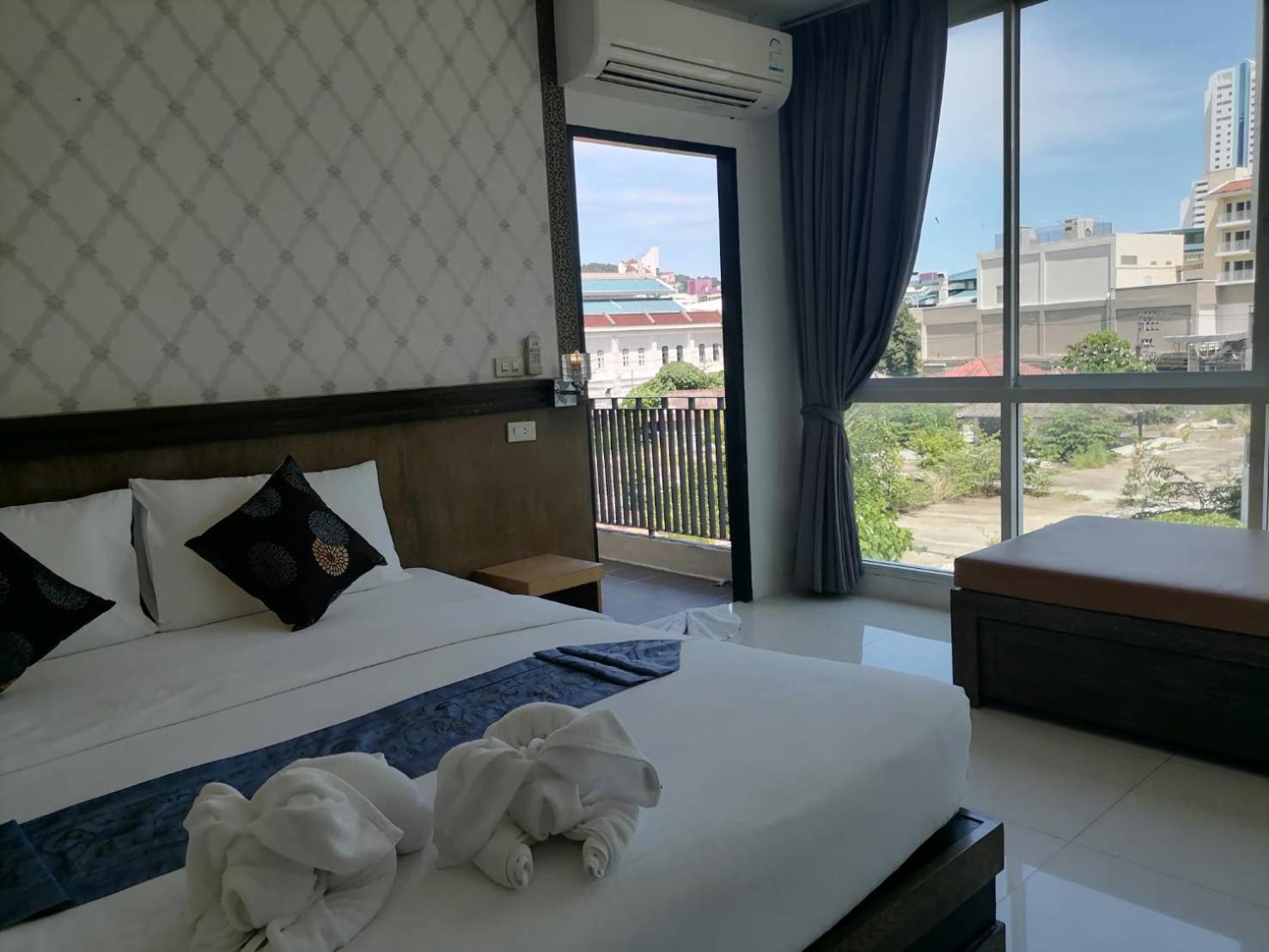 Nj Hotel Patong