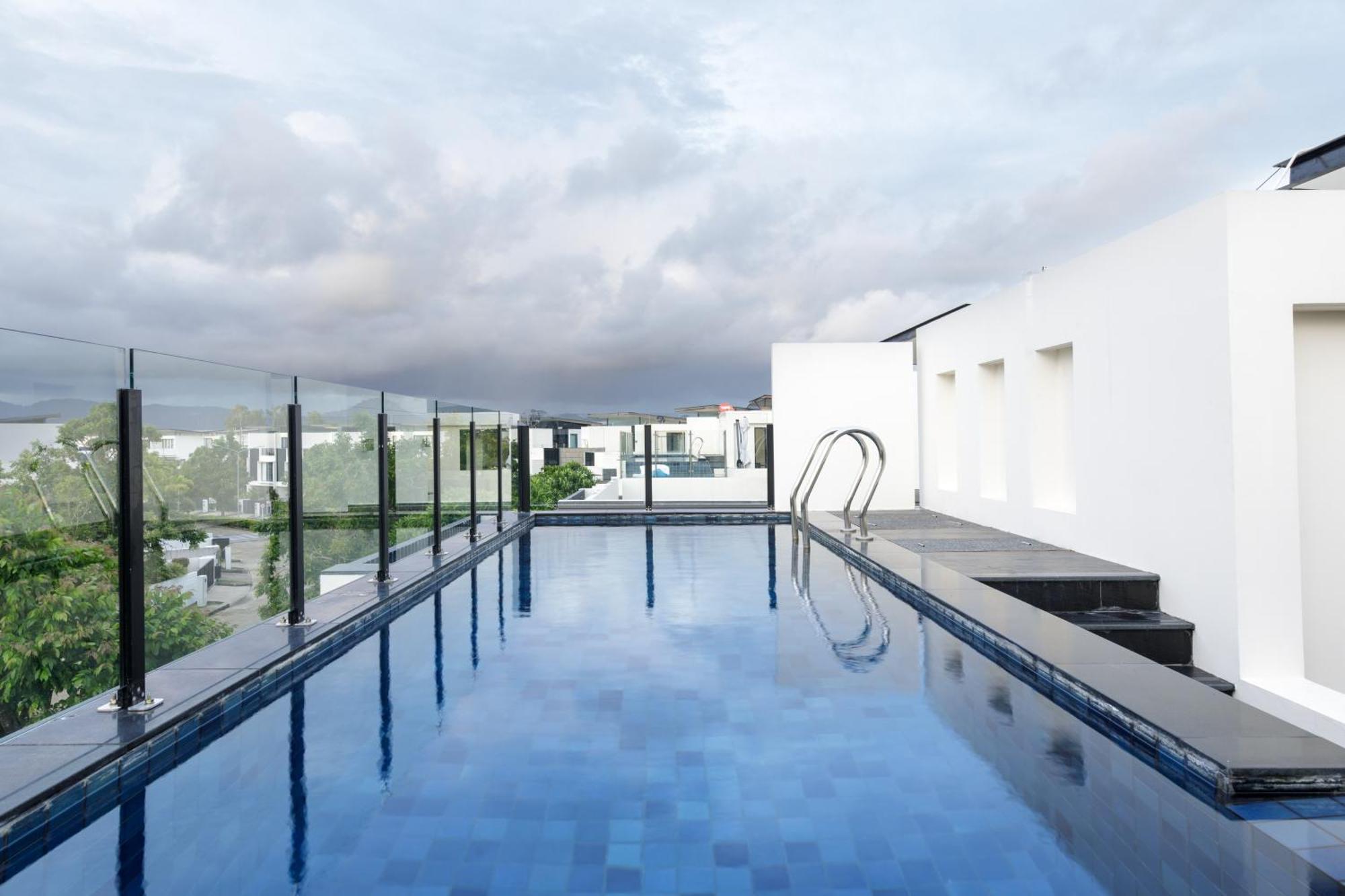 Villa Modern With Pool Close To The - Lp #97 *