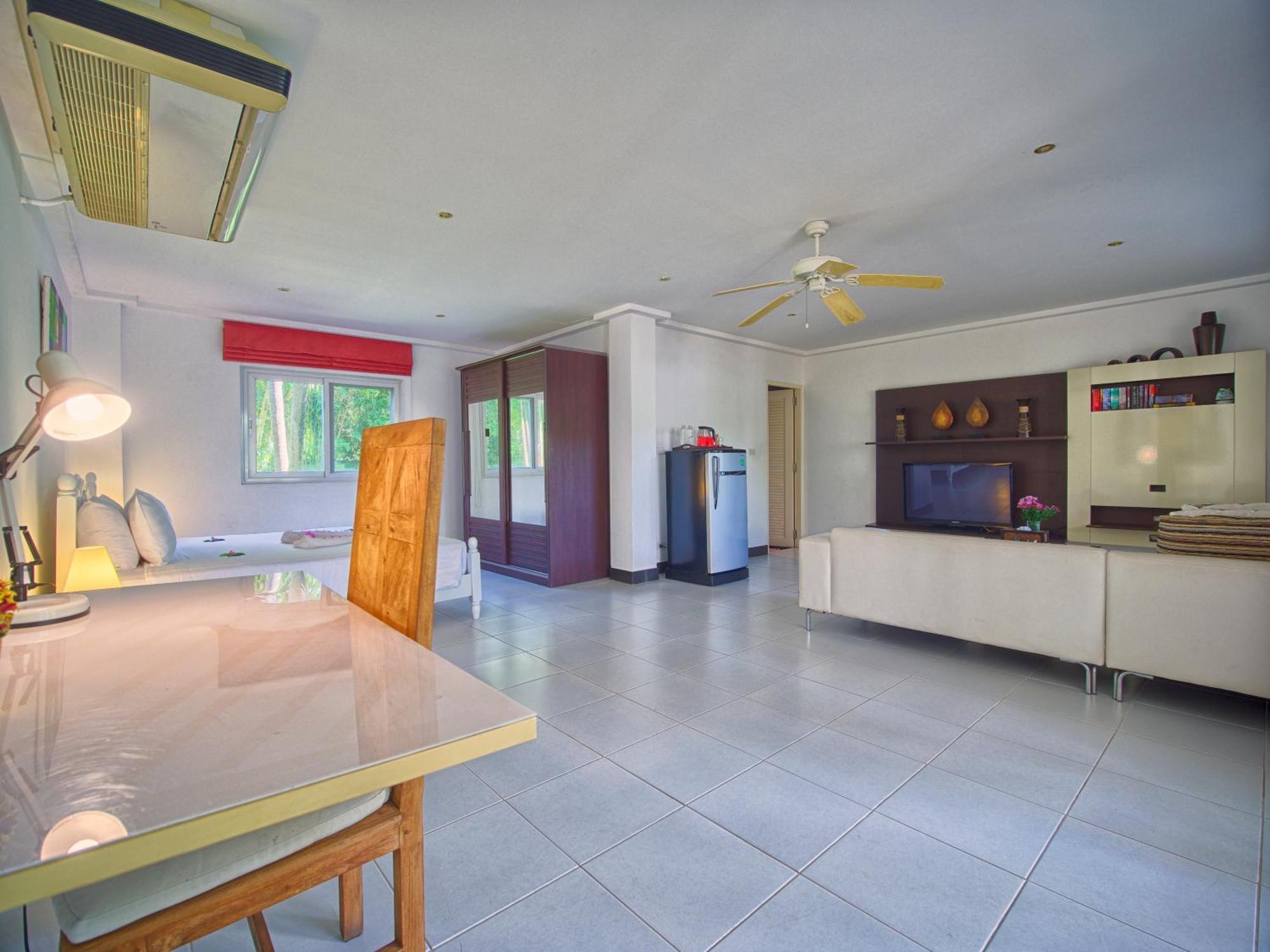 Hotel Serenity Lakeside Kathu
