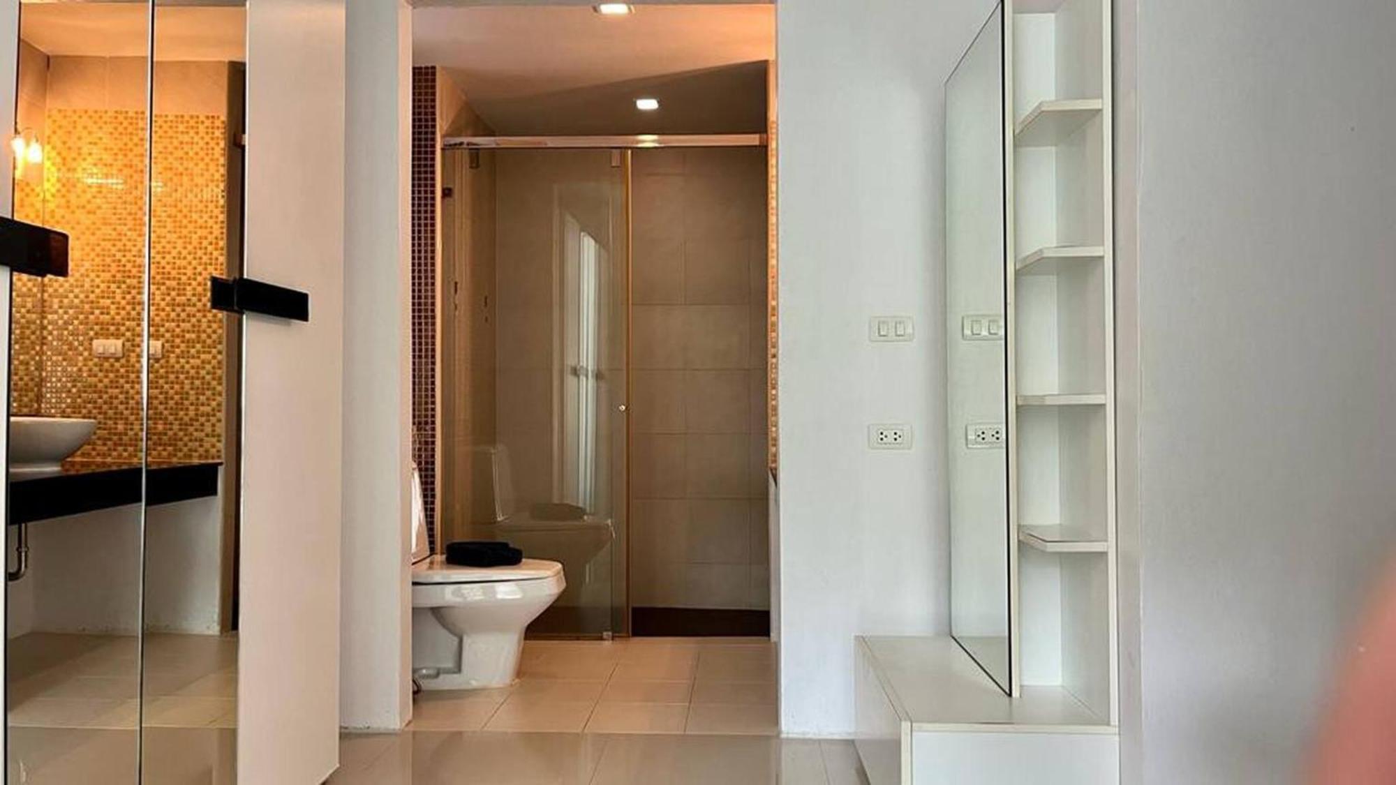 637 Two Brs2baths 1 Km Walking To *
