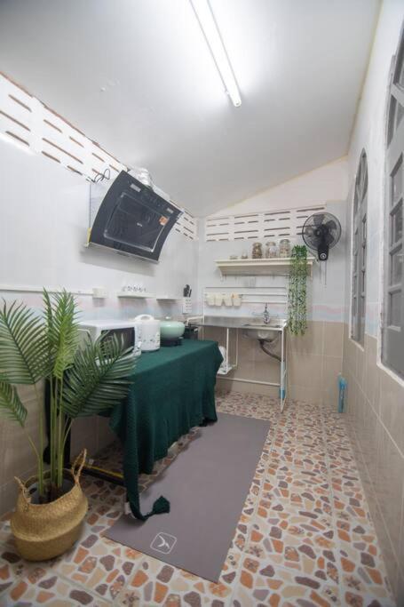Luxury 4bedroom 1min Walk To Beach Casa de férias *