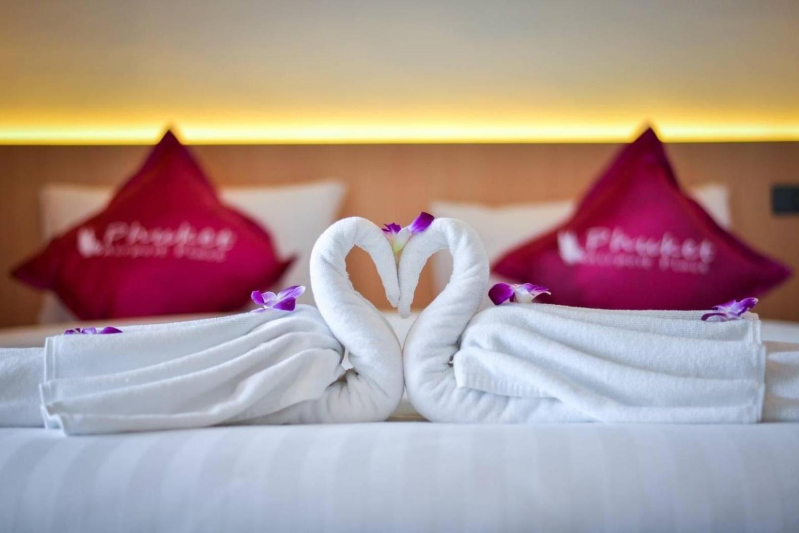 Phuket Airport Place 3*