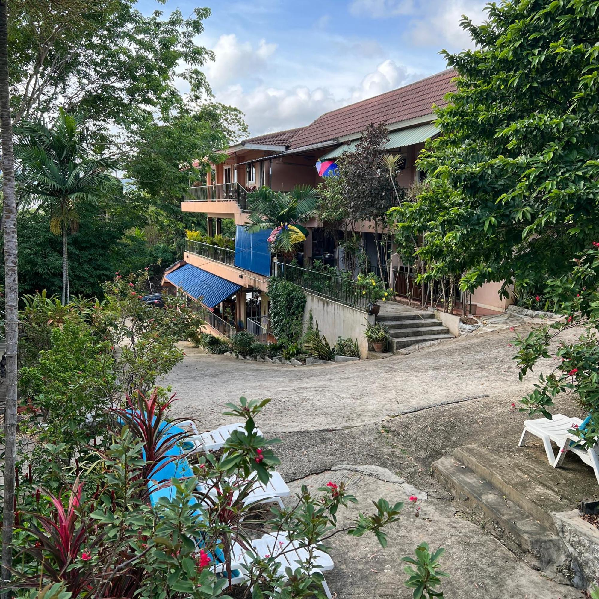 Hotel Kata Merit Hill 3*