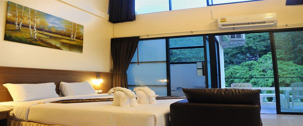 Hotel The Wave Patong Sha Phuket