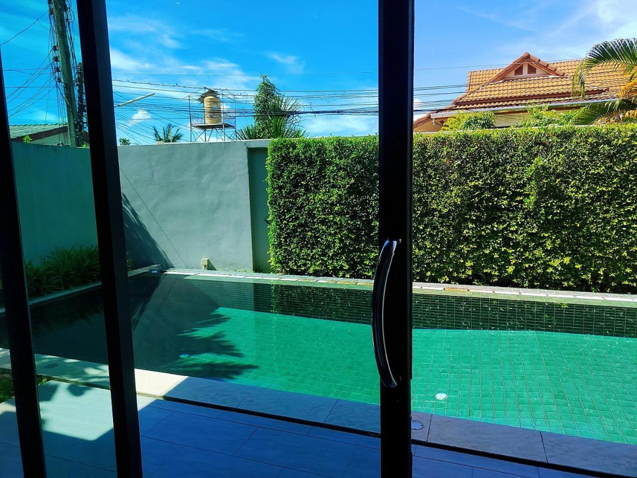 Villa E Near Bangtao Beach ,普吉高端社区邦涛区度假村私人泳池别墅