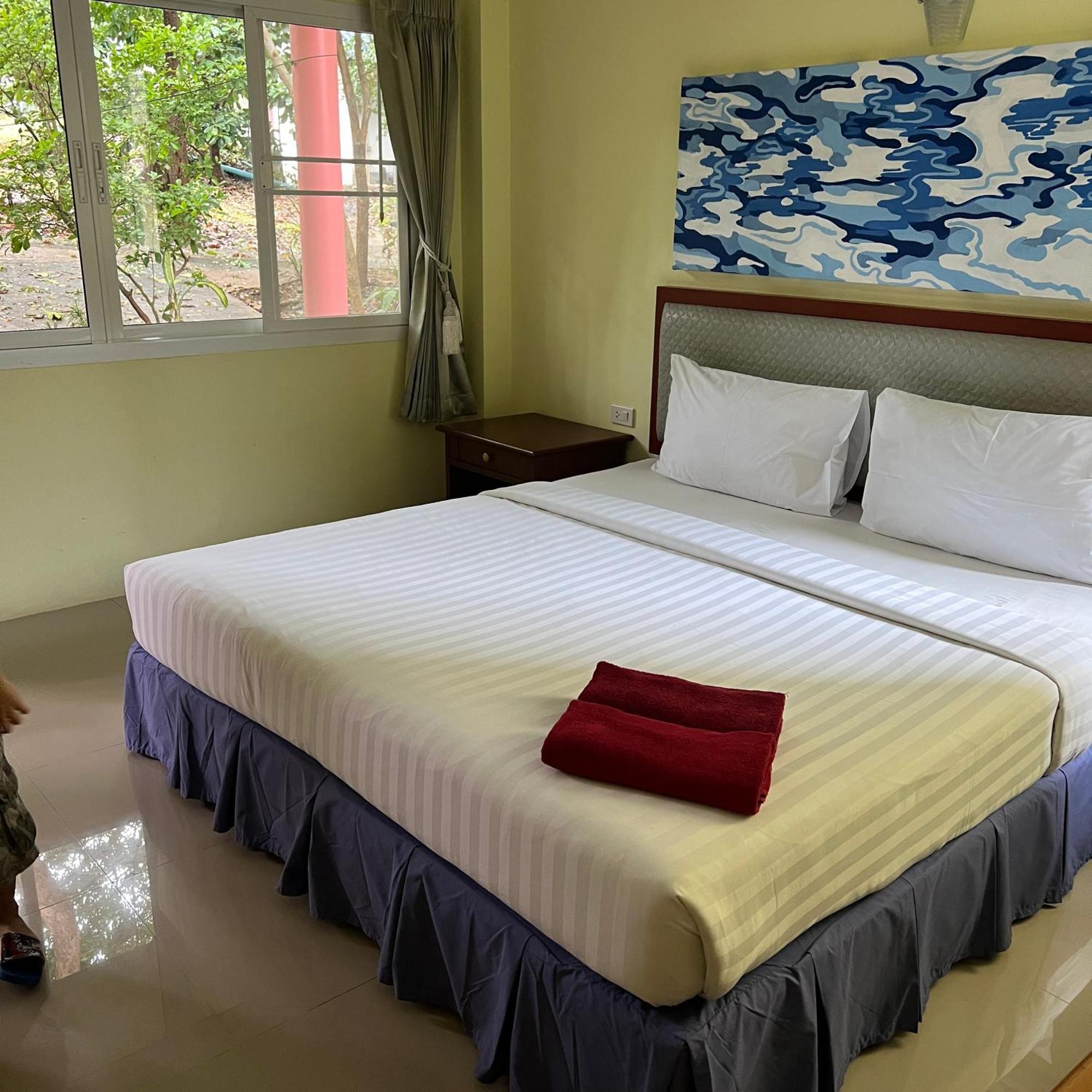 Kata Merit Hill Hotel Karon