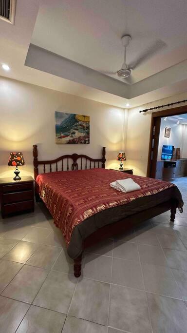 Amazing One Bedroom Club Apartment