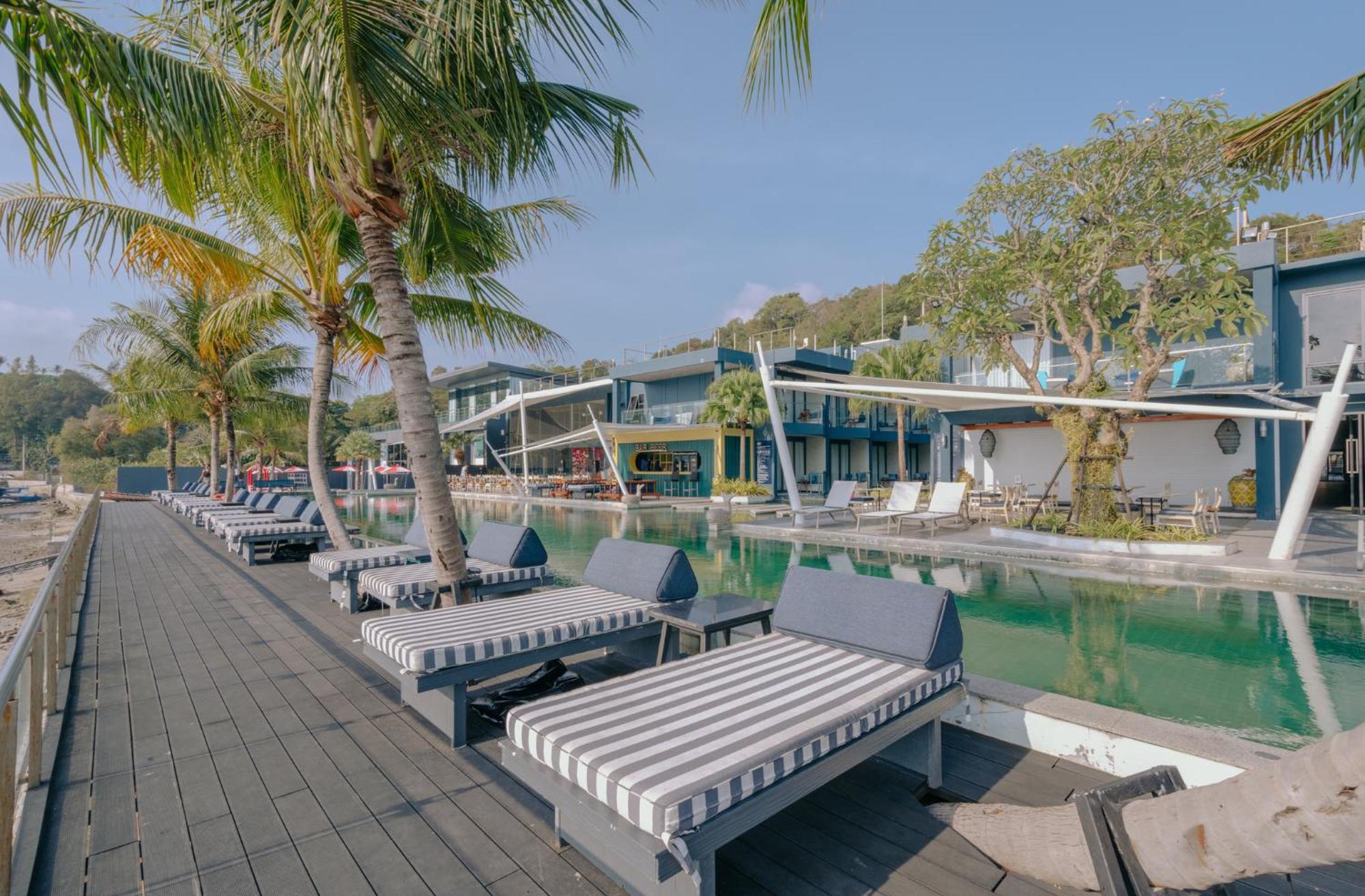 Hotel Tide Front - Sha