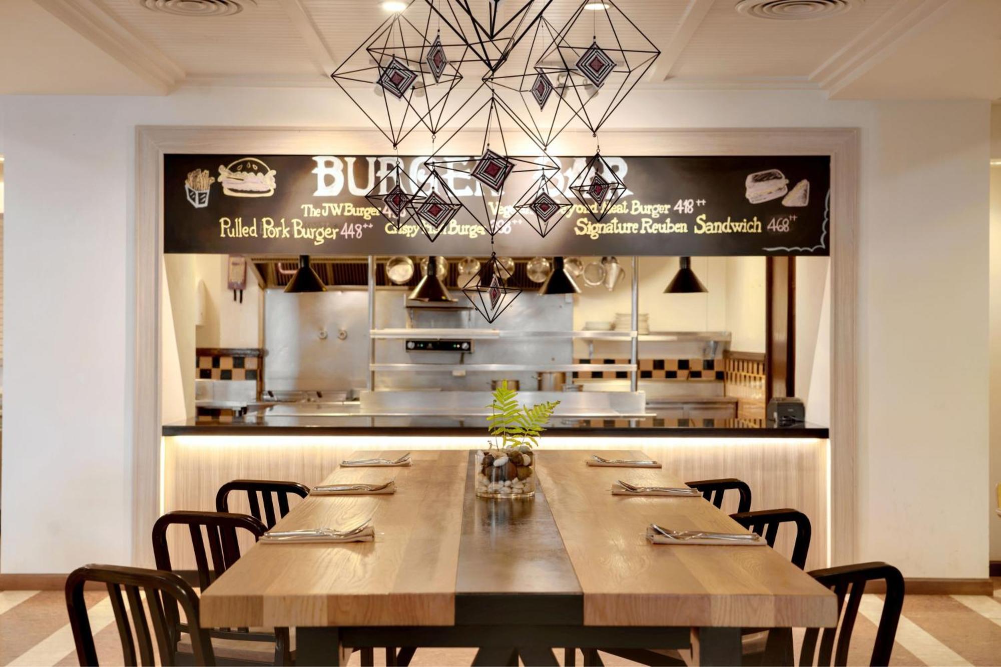 Marriott's Phuket Beach Club Hotel 5*
