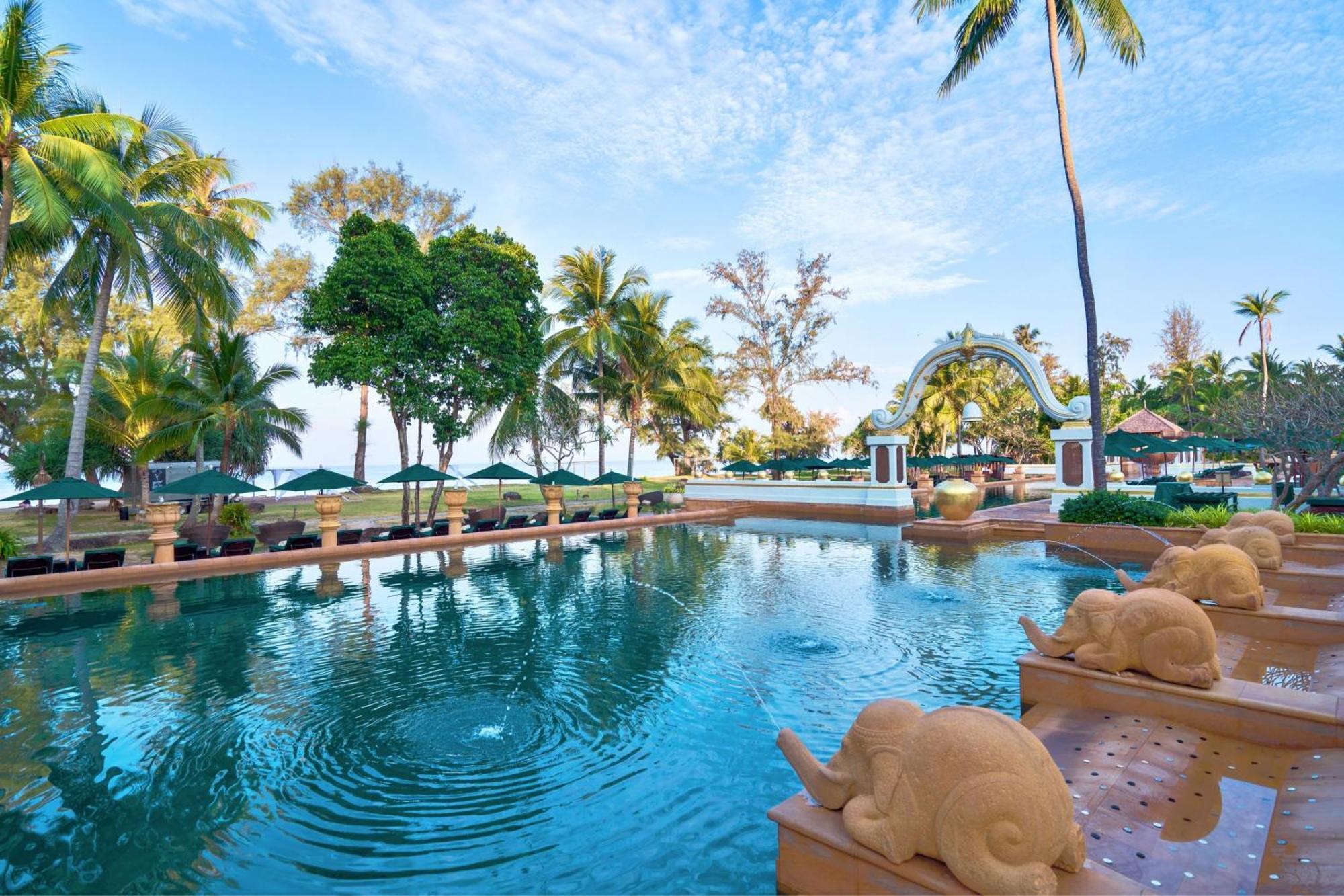 Marriott's Phuket Beach Club 5*